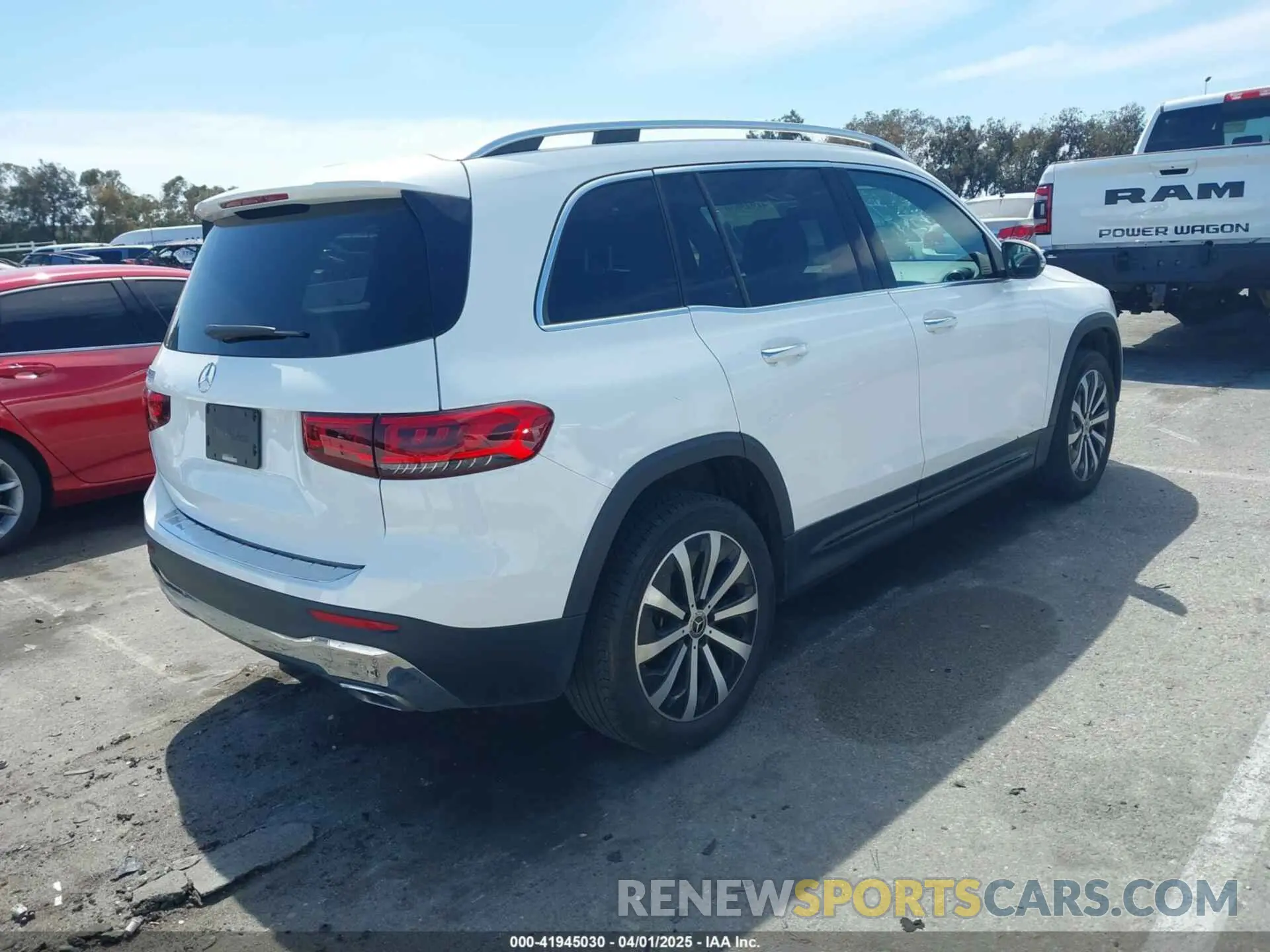 4 Фотография поврежденного автомобиля W1N4M4GB2LW013220 MERCEDES-BENZ GLB 250 2020