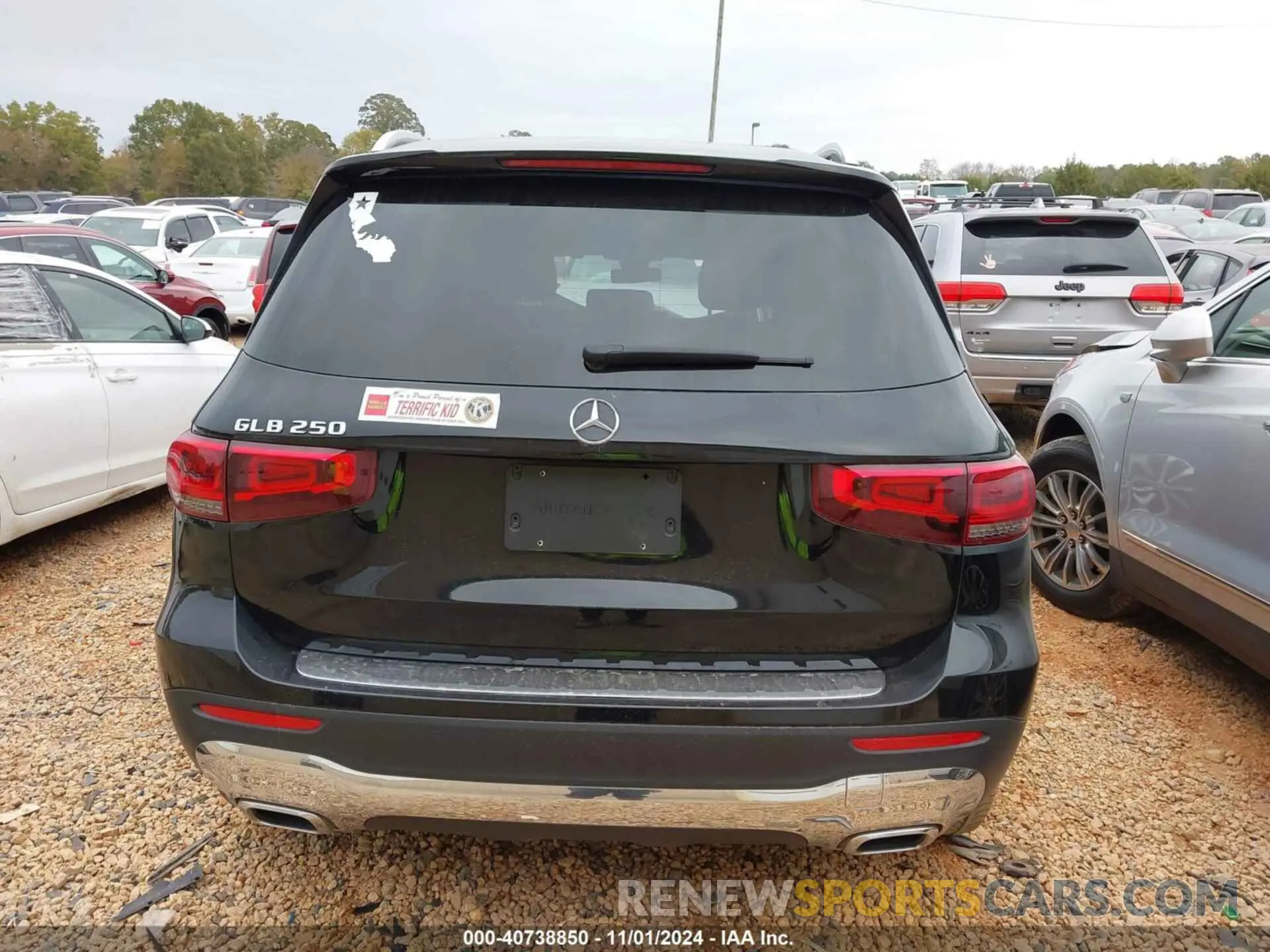 16 Photograph of a damaged car W1N4M4GB4LW056778 MERCEDES-BENZ GLB 250 2020