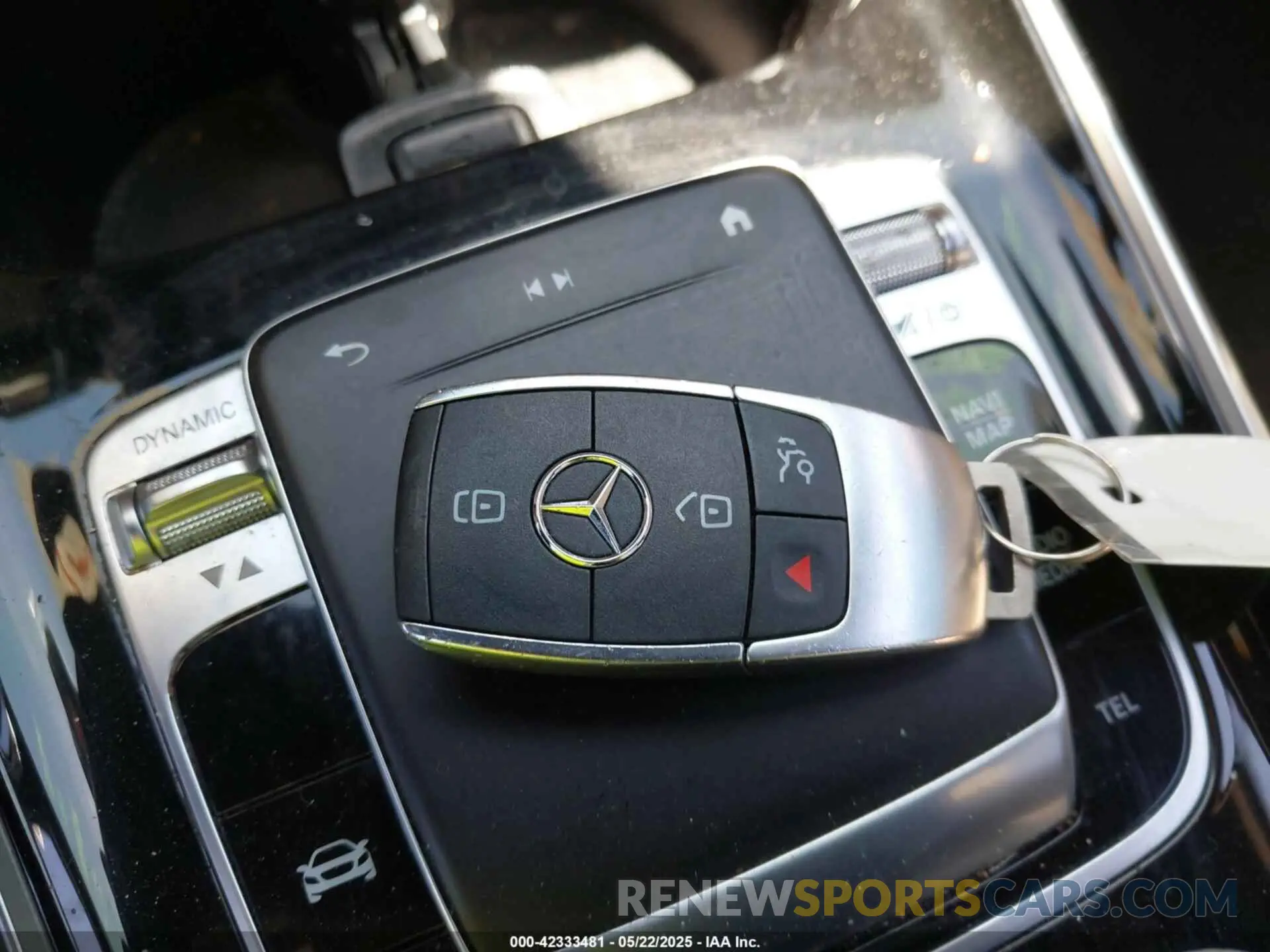 11 Photograph of a damaged car W1N4M4GB5LW032683 MERCEDES-BENZ GLB 250 2020