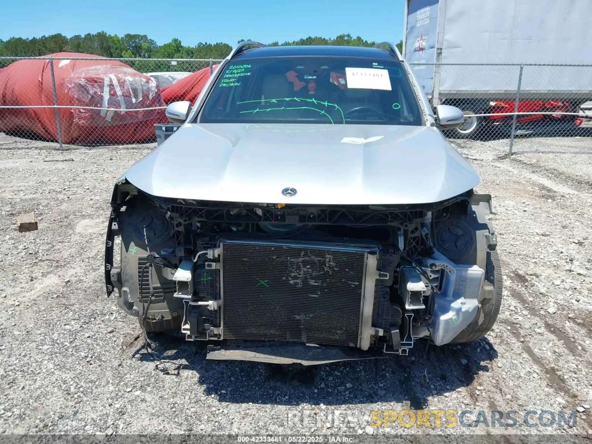13 Photograph of a damaged car W1N4M4GB5LW032683 MERCEDES-BENZ GLB 250 2020