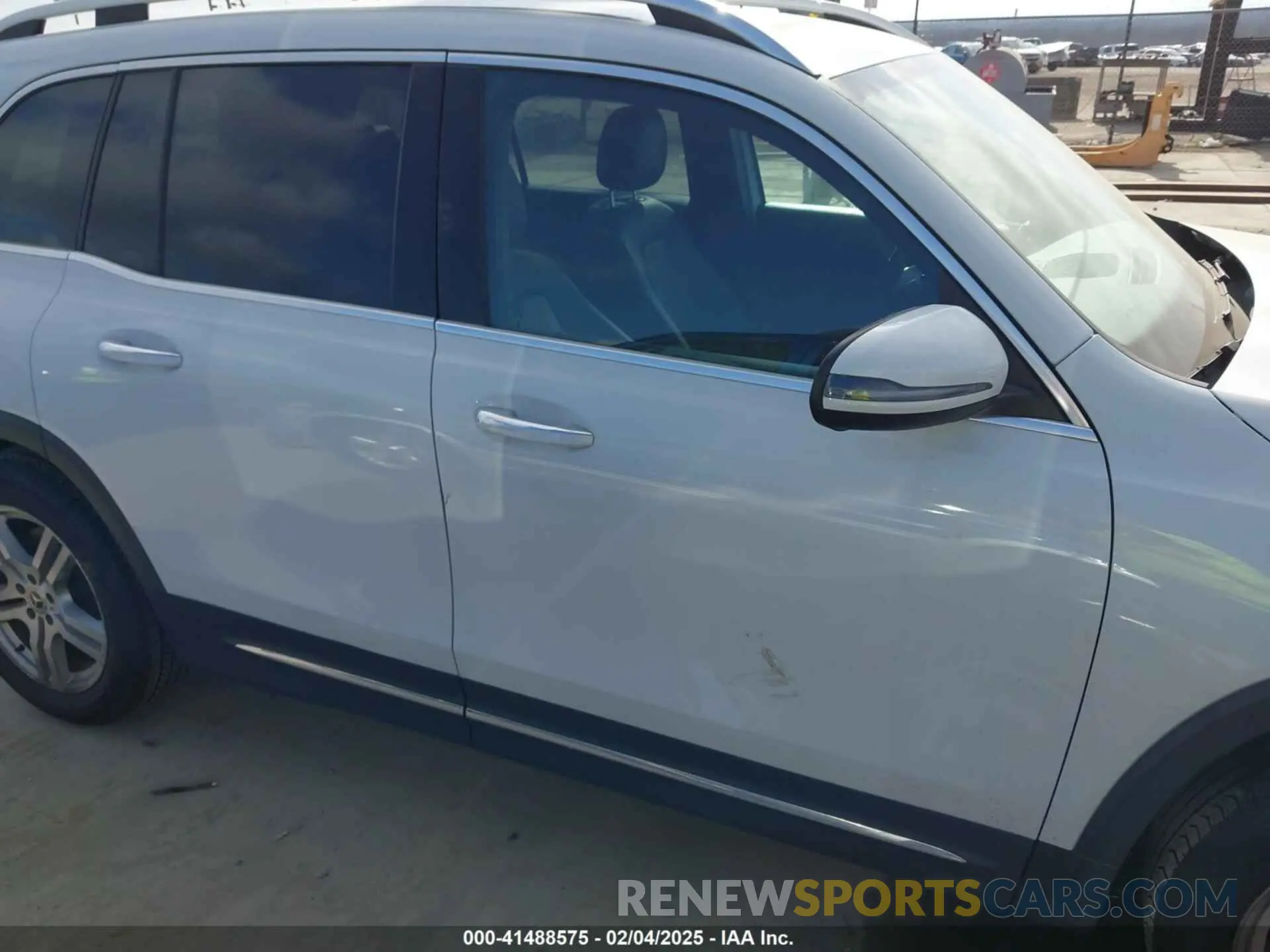 13 Photograph of a damaged car W1N4M4GB8LW033312 MERCEDES-BENZ GLB 250 2020