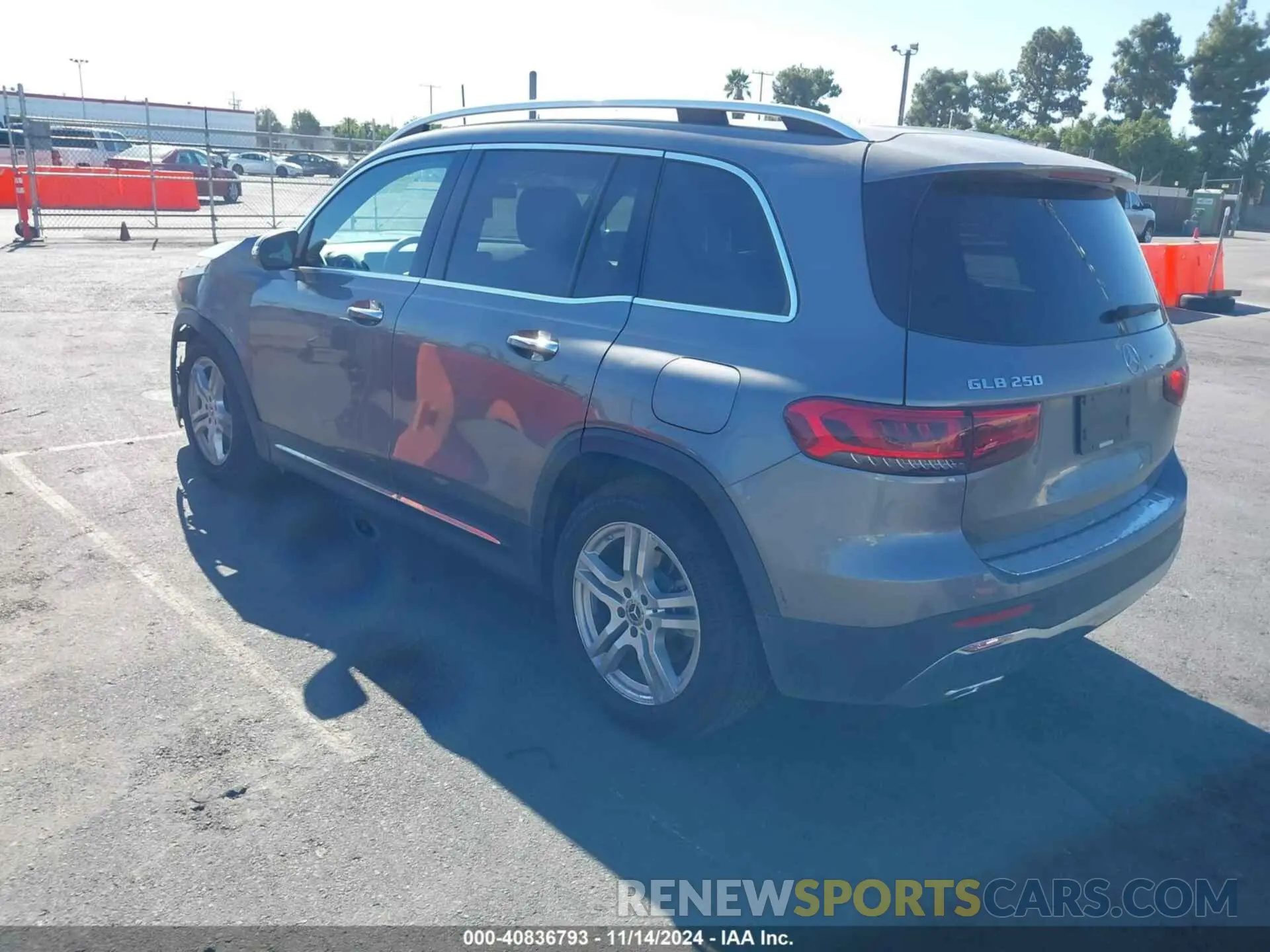 3 Photograph of a damaged car W1N4M4HB2LW032056 MERCEDES-BENZ GLB 250 2020