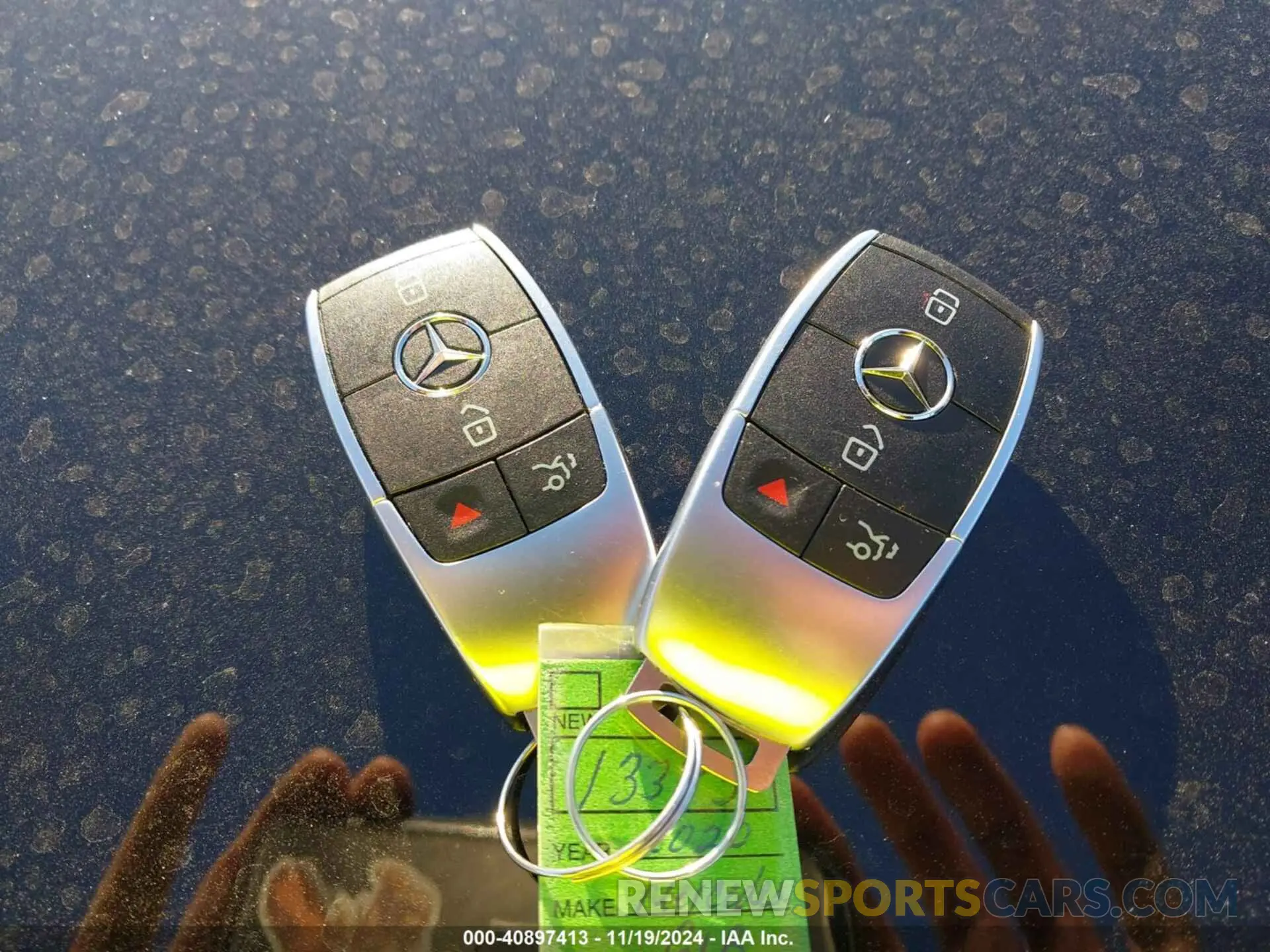 11 Photograph of a damaged car W1N4M4HB2LW054722 MERCEDES-BENZ GLB 250 2020