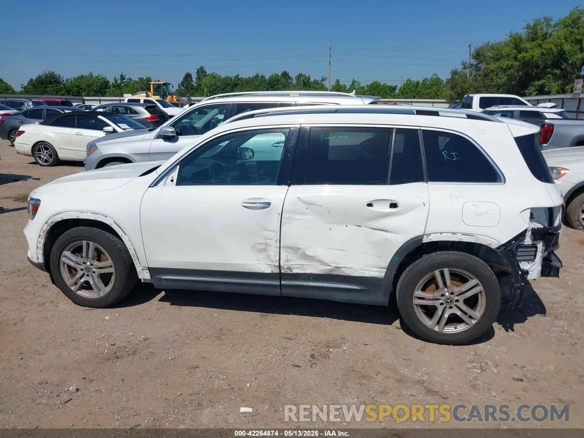15 Photograph of a damaged car W1N4M4HB7LW022073 MERCEDES-BENZ GLB 250 2020