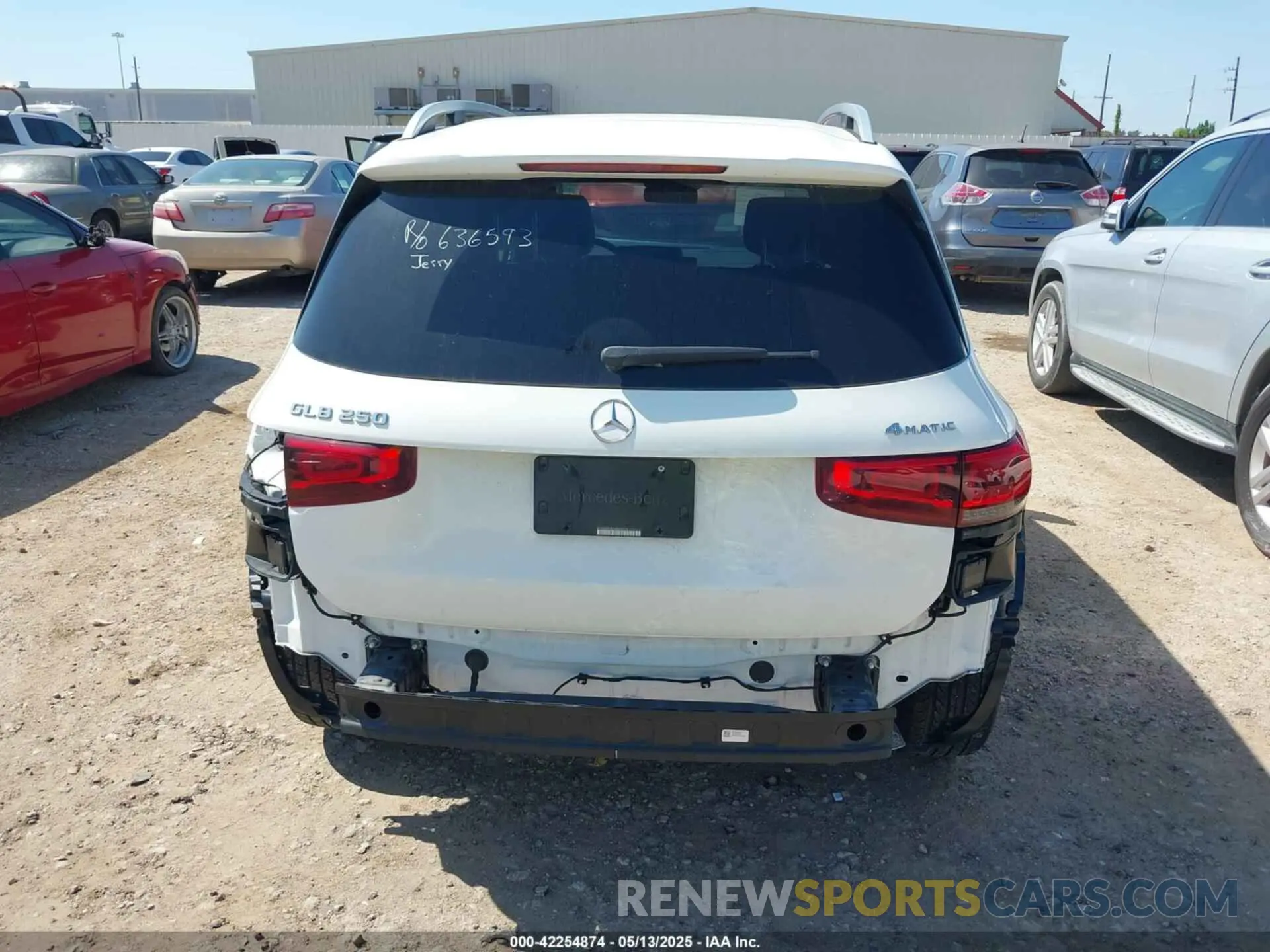 17 Photograph of a damaged car W1N4M4HB7LW022073 MERCEDES-BENZ GLB 250 2020