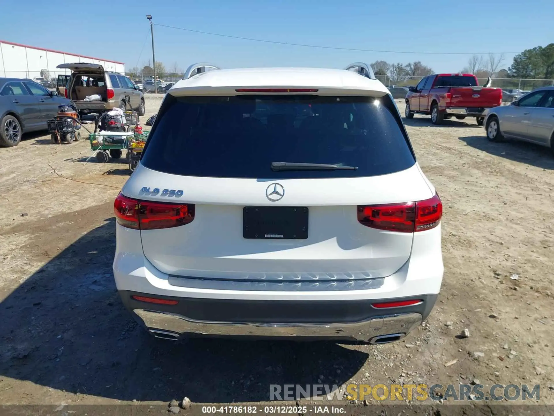 17 Photograph of a damaged car WDC4M4GB4LW001281 MERCEDES-BENZ GLB 250 2020