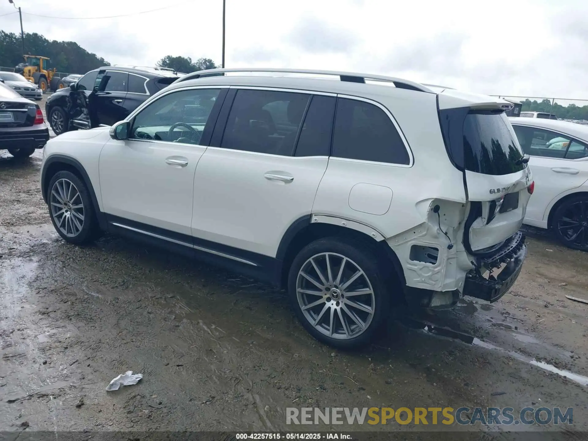 3 Photograph of a damaged car W1N4M4GB5MW120960 MERCEDES-BENZ GLB 250 2021