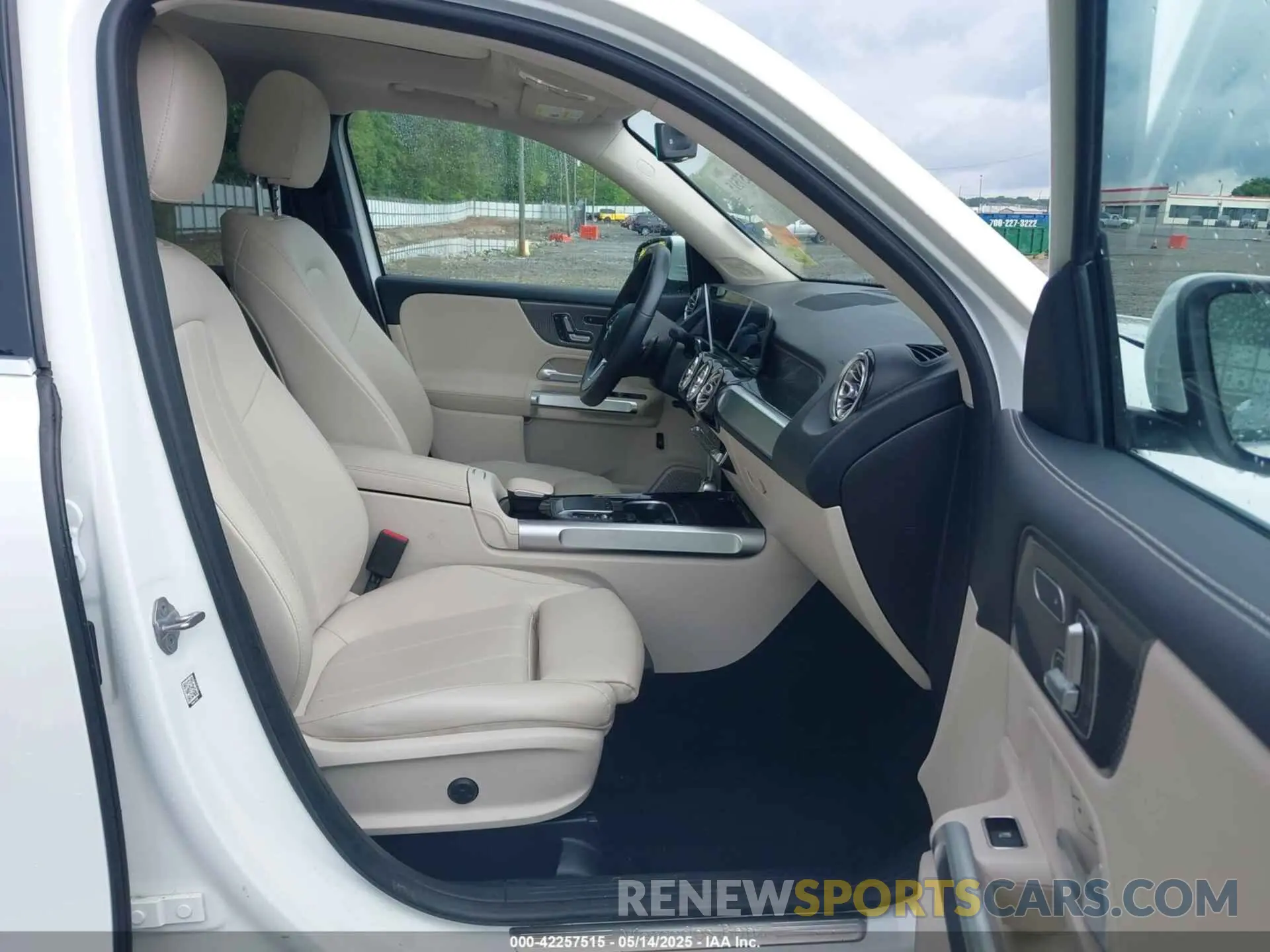 5 Photograph of a damaged car W1N4M4GB5MW120960 MERCEDES-BENZ GLB 250 2021