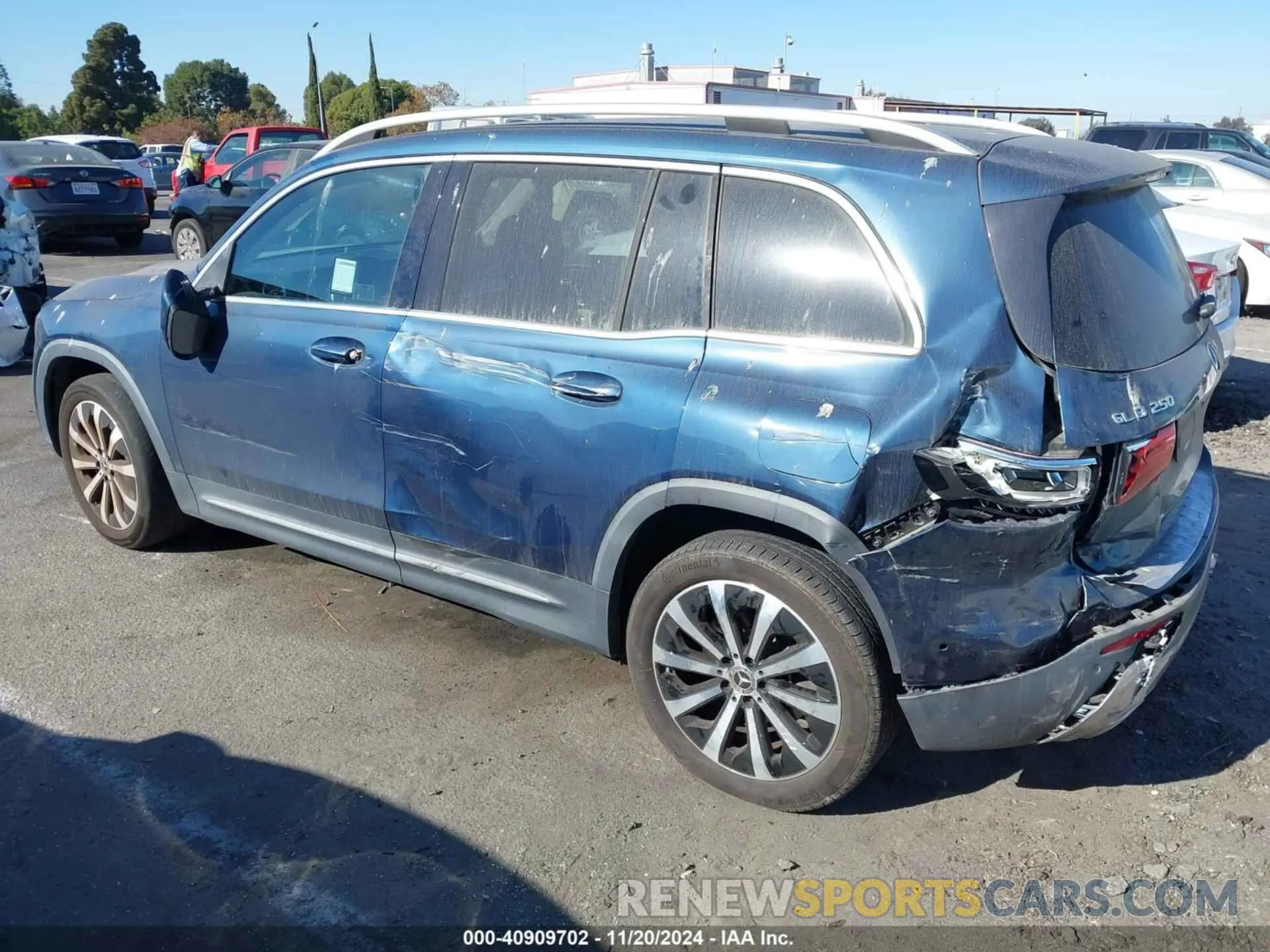 3 Photograph of a damaged car W1N4M4GB7MW144970 MERCEDES-BENZ GLB 250 2021