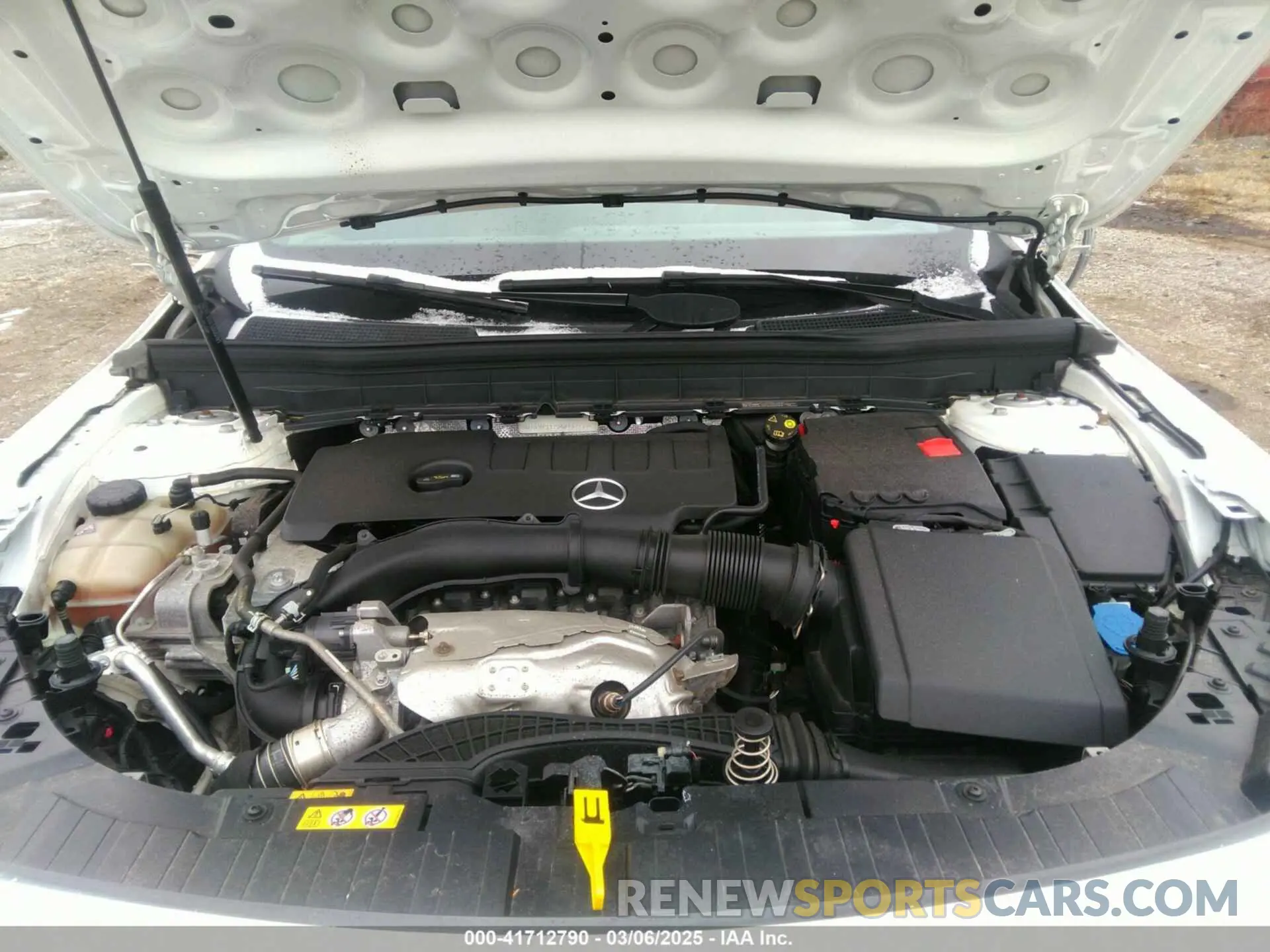 10 Photograph of a damaged car W1N4M4HB4MW096956 MERCEDES-BENZ GLB 250 2021
