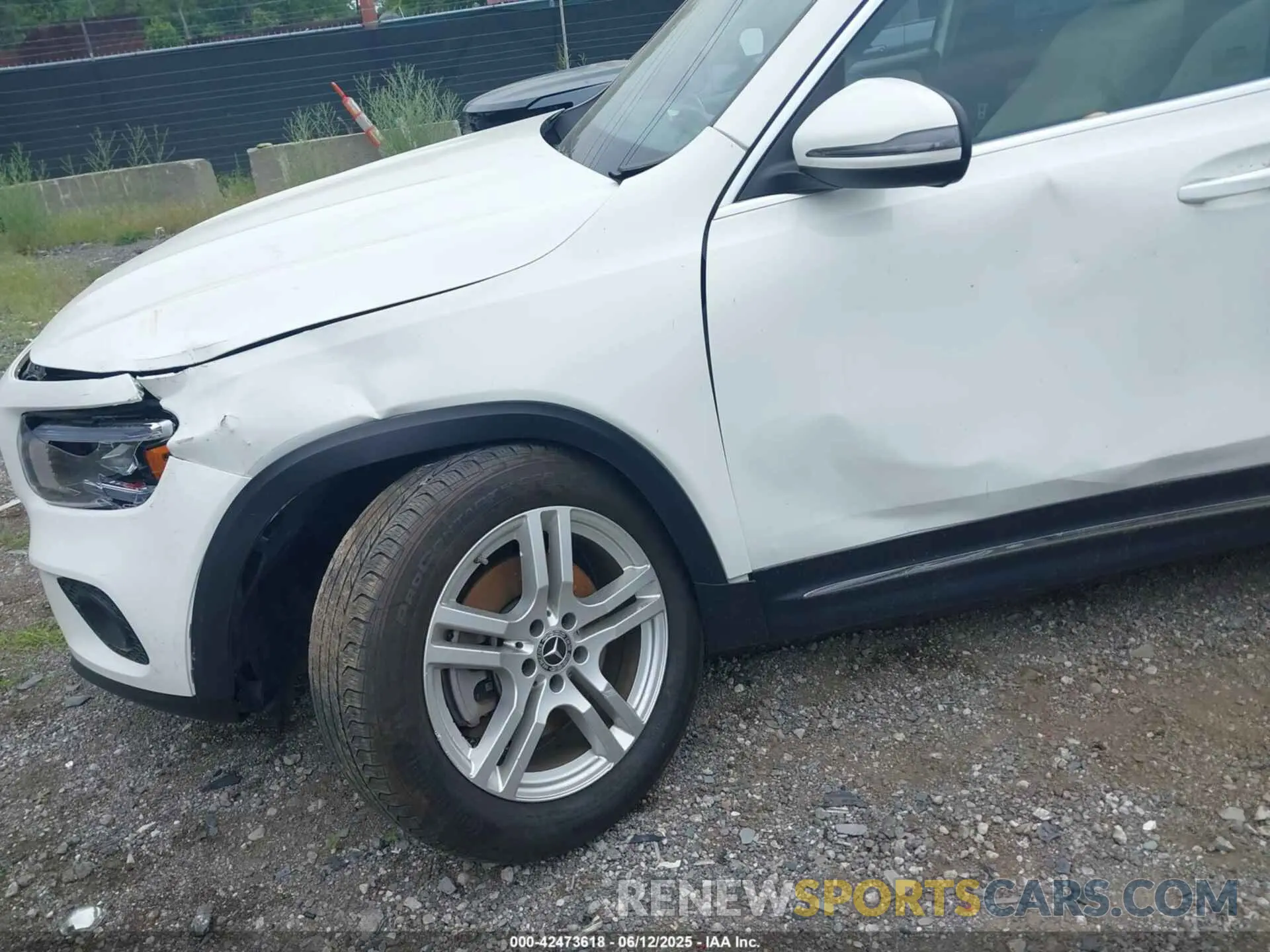 16 Photograph of a damaged car W1N4M4HB6MW115619 MERCEDES-BENZ GLB 250 2021
