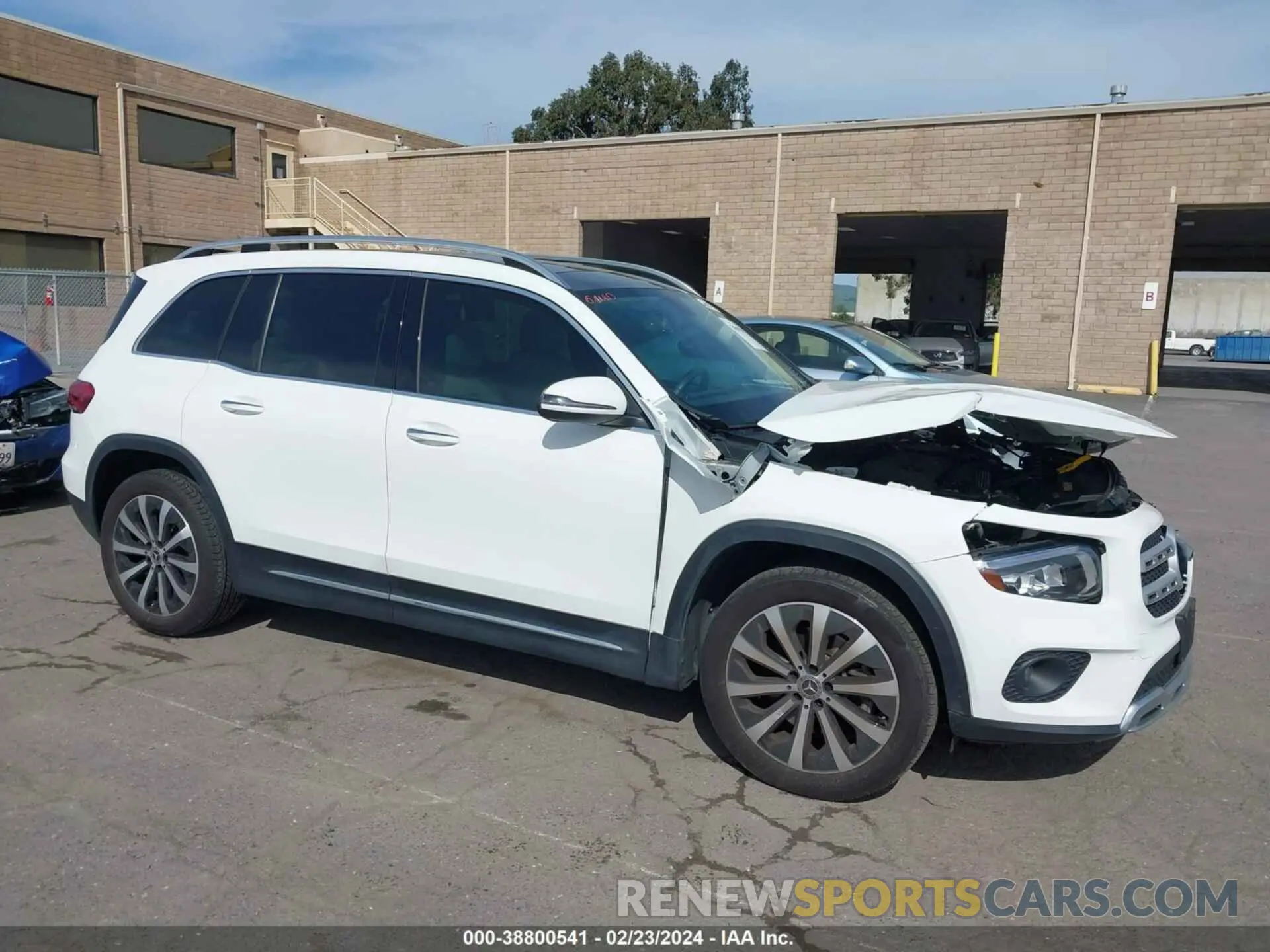 13 Photograph of a damaged car W1N4M4HB6MW145607 MERCEDES-BENZ GLB 250 2021