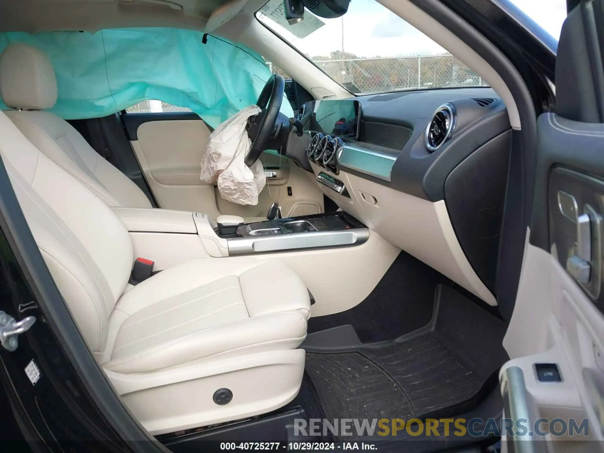 5 Photograph of a damaged car W1N4M4HB7MW096255 MERCEDES-BENZ GLB 250 2021
