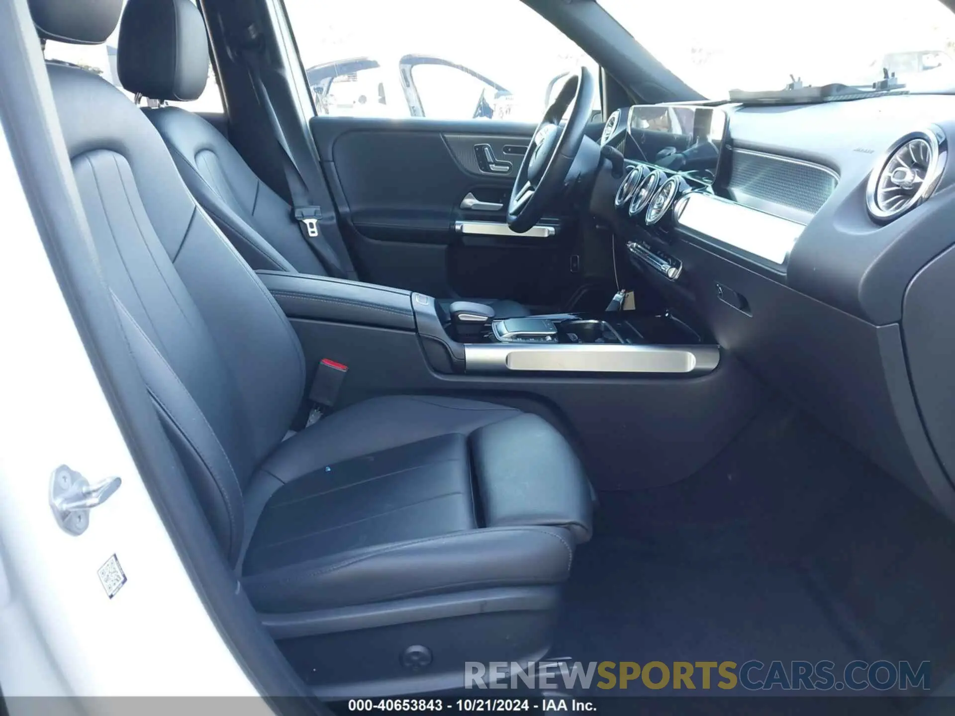 5 Photograph of a damaged car W1N4M4HB8MW116111 MERCEDES-BENZ GLB 250 2021