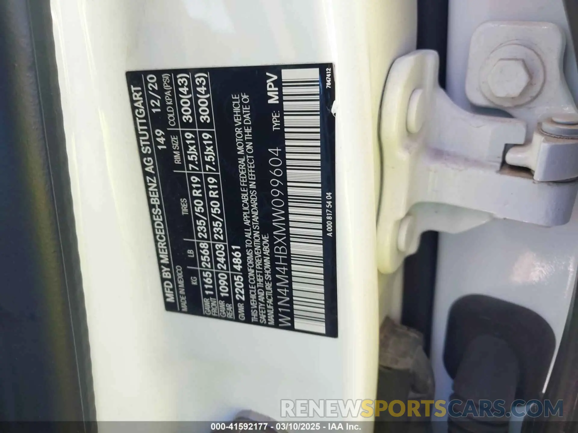9 Photograph of a damaged car W1N4M4HBXMW099604 MERCEDES-BENZ GLB 250 2021