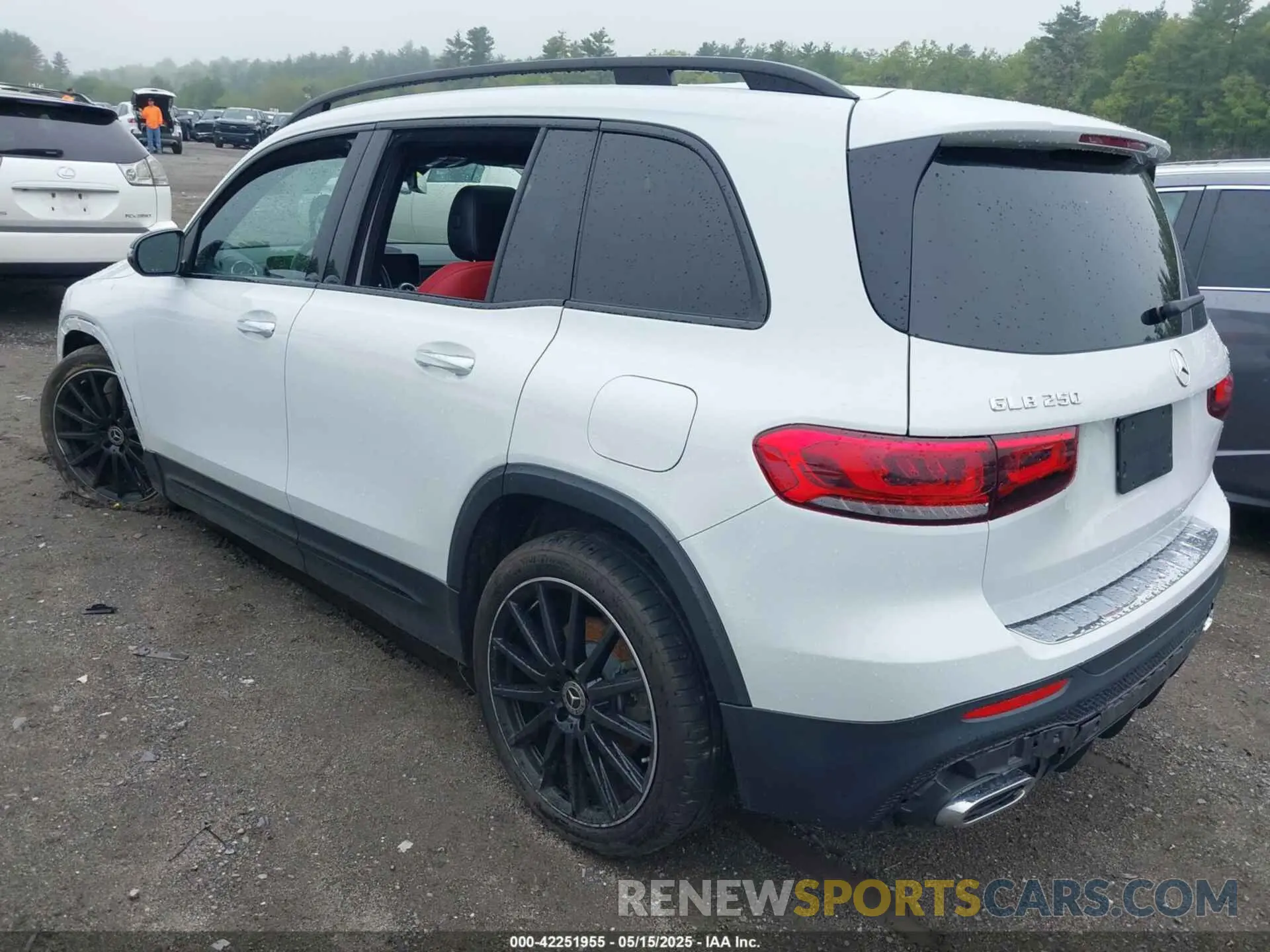 3 Фотография поврежденного автомобиля W1N4M4HBXMW111606 MERCEDES-BENZ GLB 250 2021