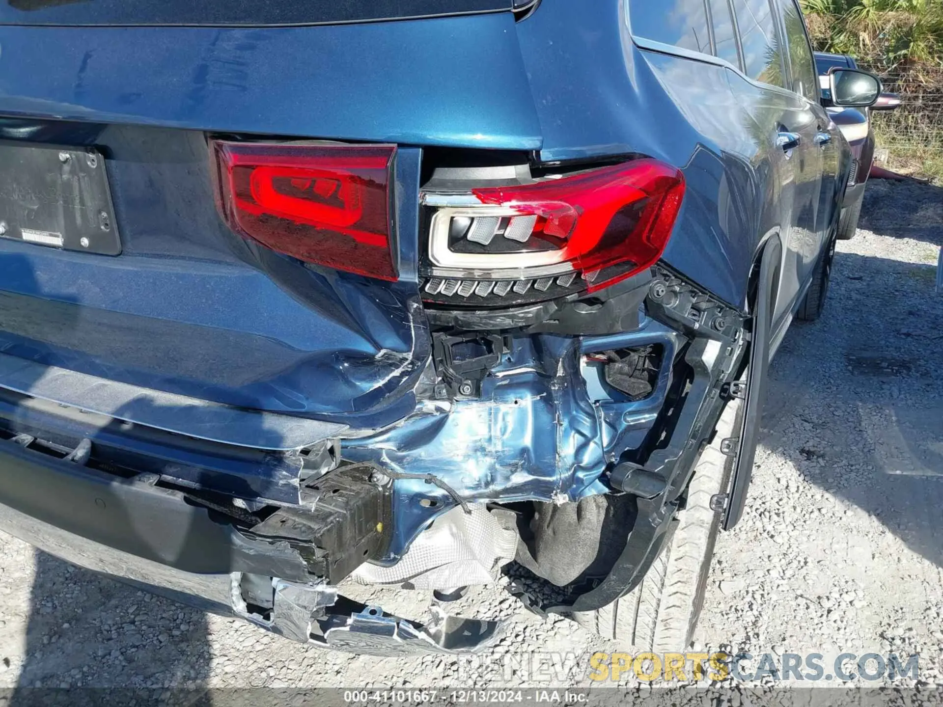 6 Photograph of a damaged car W1N4M4GB1NW204890 MERCEDES-BENZ GLB 250 2022