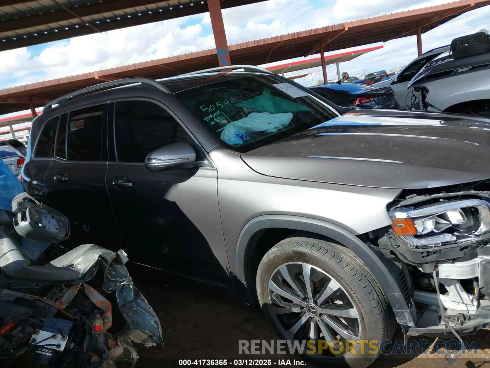 14 Photograph of a damaged car W1N4M4GB2NW236702 MERCEDES-BENZ GLB 250 2022