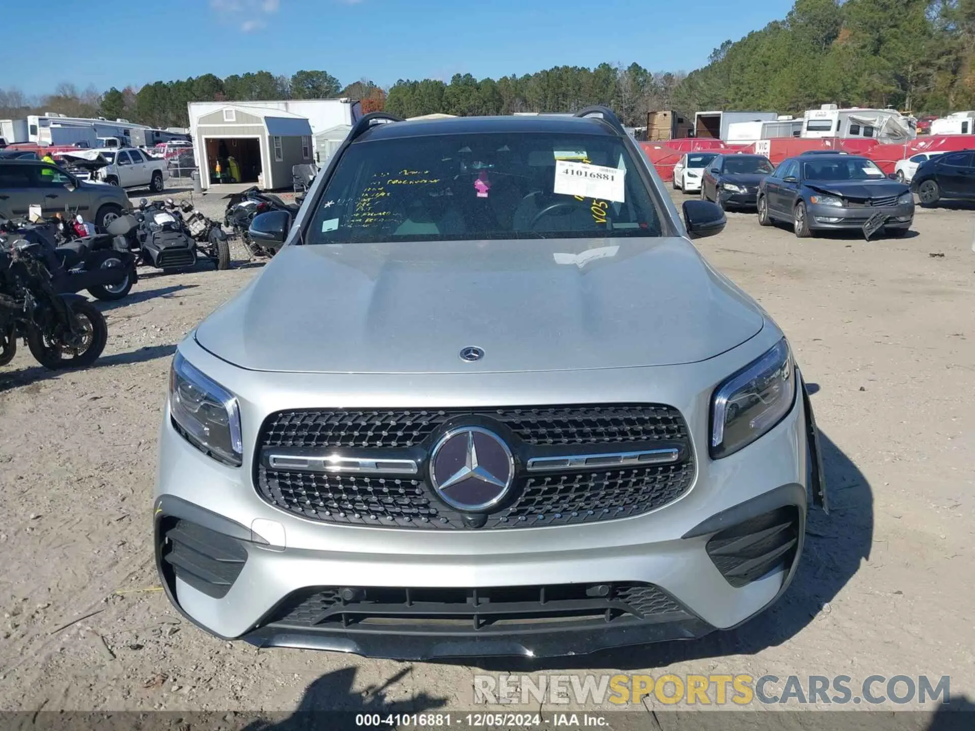 13 Photograph of a damaged car W1N4M4GB2NW260532 MERCEDES-BENZ GLB 250 2022