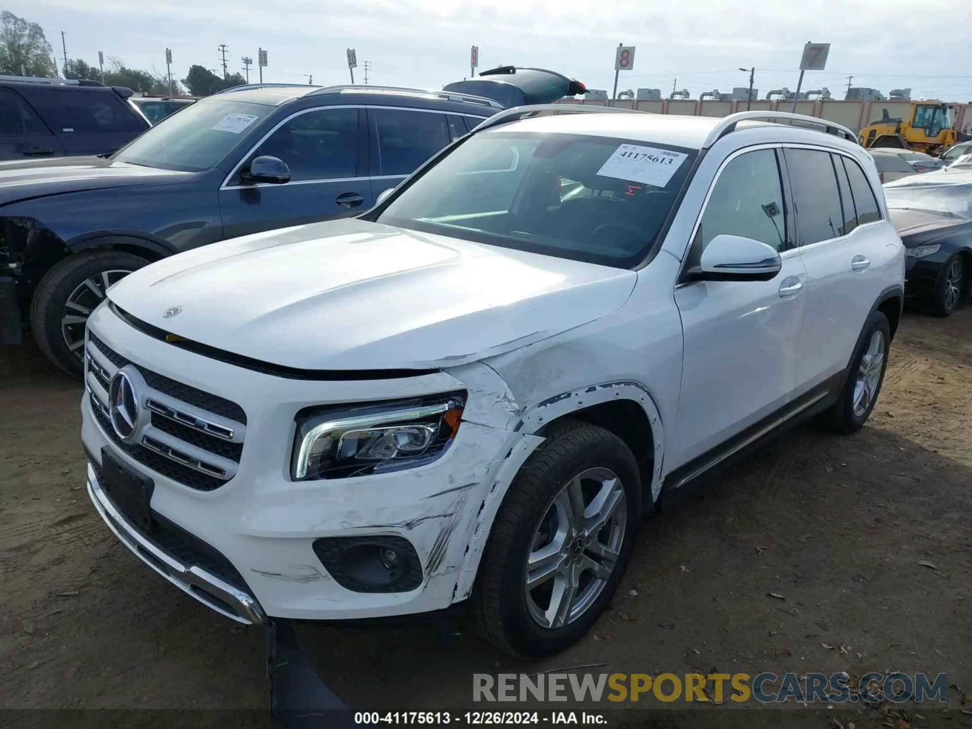 2 Photograph of a damaged car W1N4M4GB4NW170010 MERCEDES-BENZ GLB 250 2022