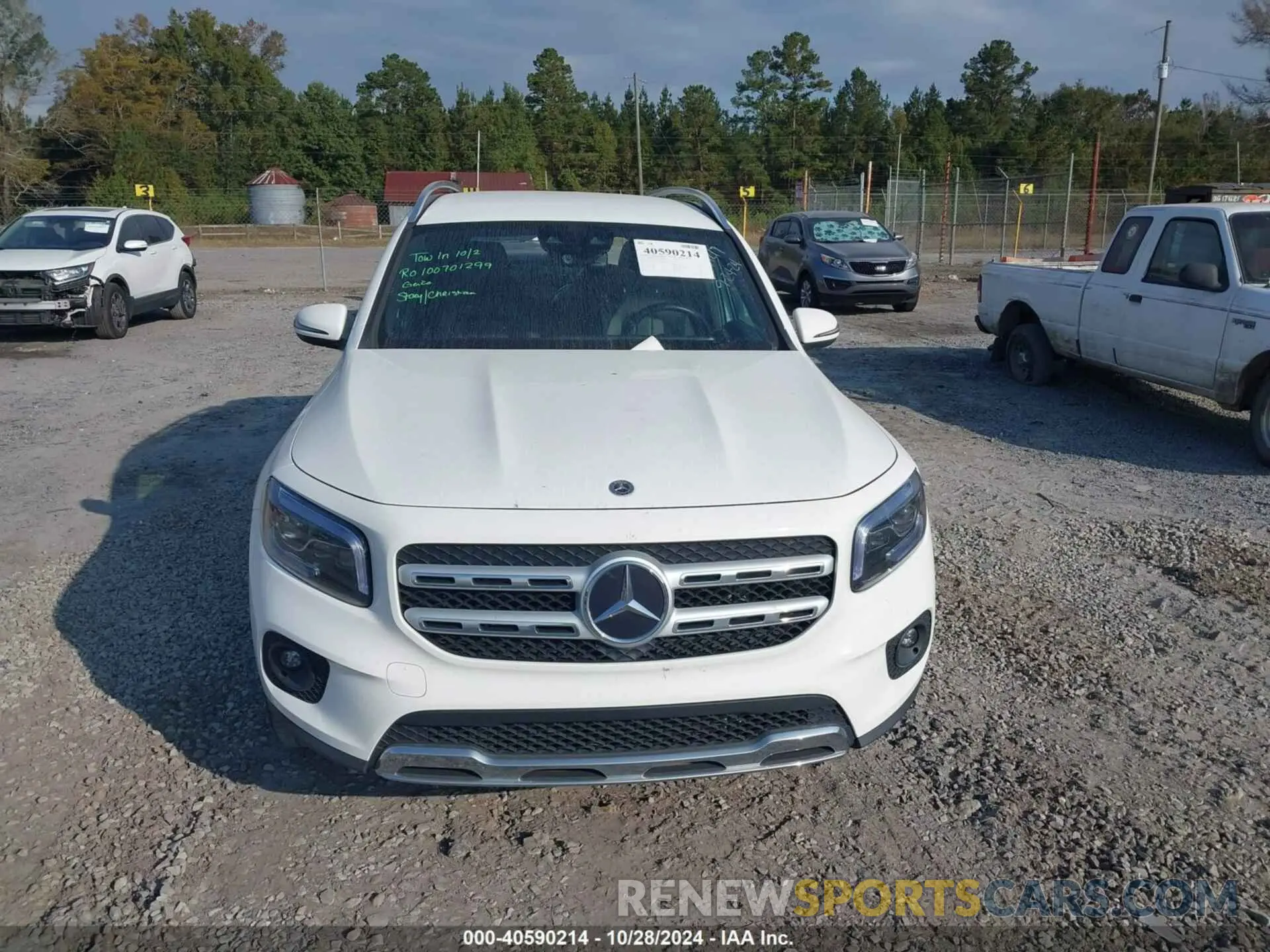 13 Photograph of a damaged car W1N4M4GB5NW249217 MERCEDES-BENZ GLB 250 2022