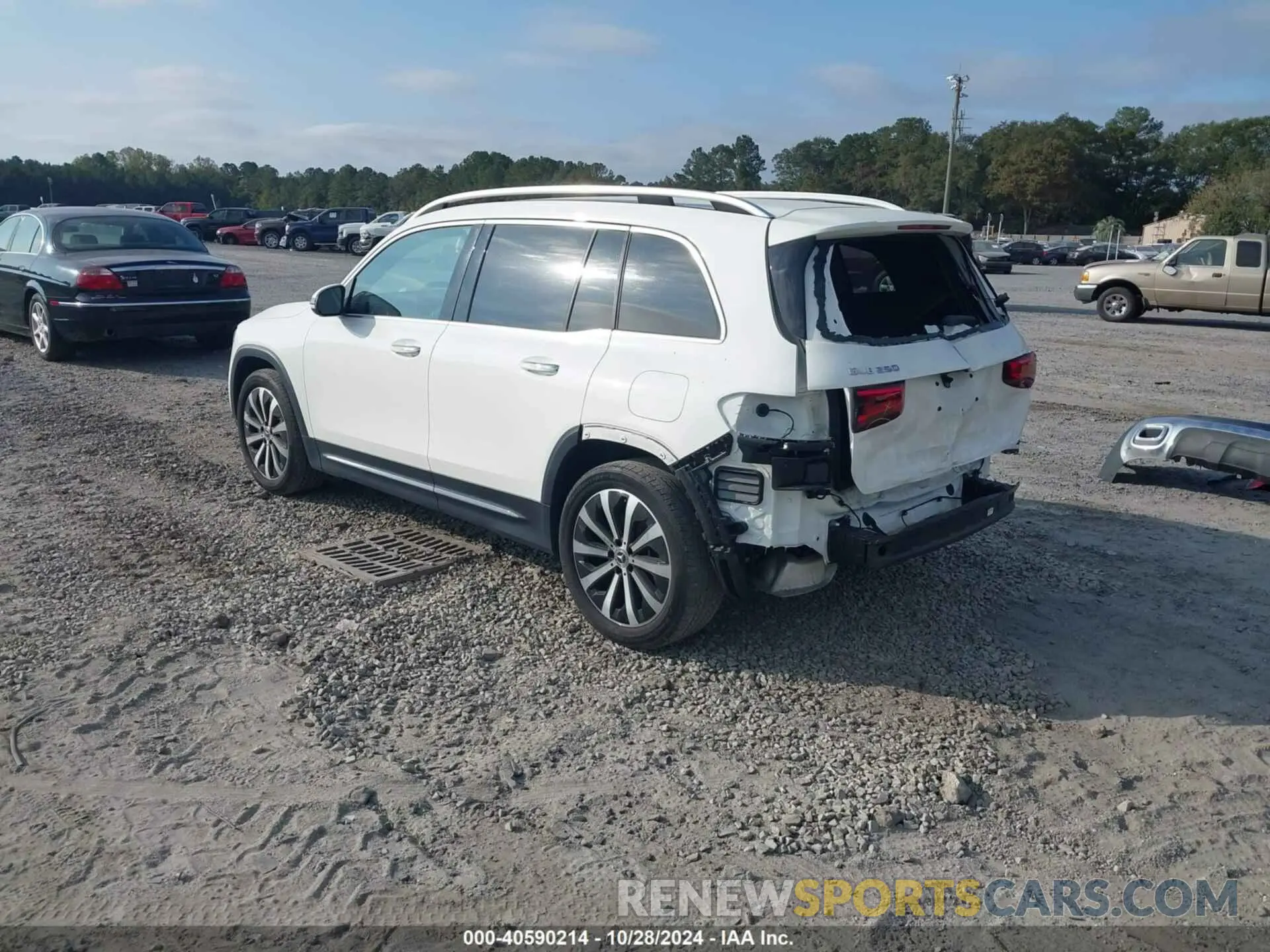 3 Photograph of a damaged car W1N4M4GB5NW249217 MERCEDES-BENZ GLB 250 2022