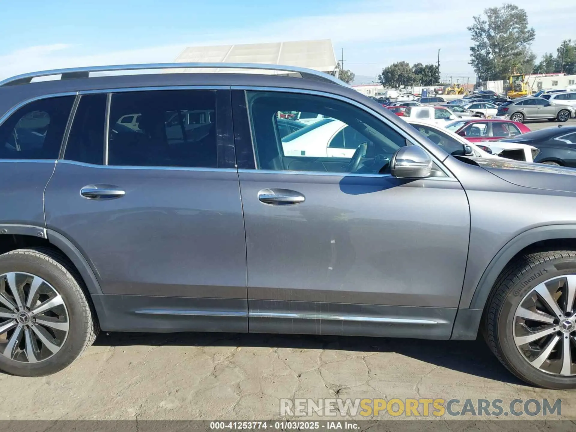 14 Photograph of a damaged car W1N4M4GB6NW189853 MERCEDES-BENZ GLB 250 2022