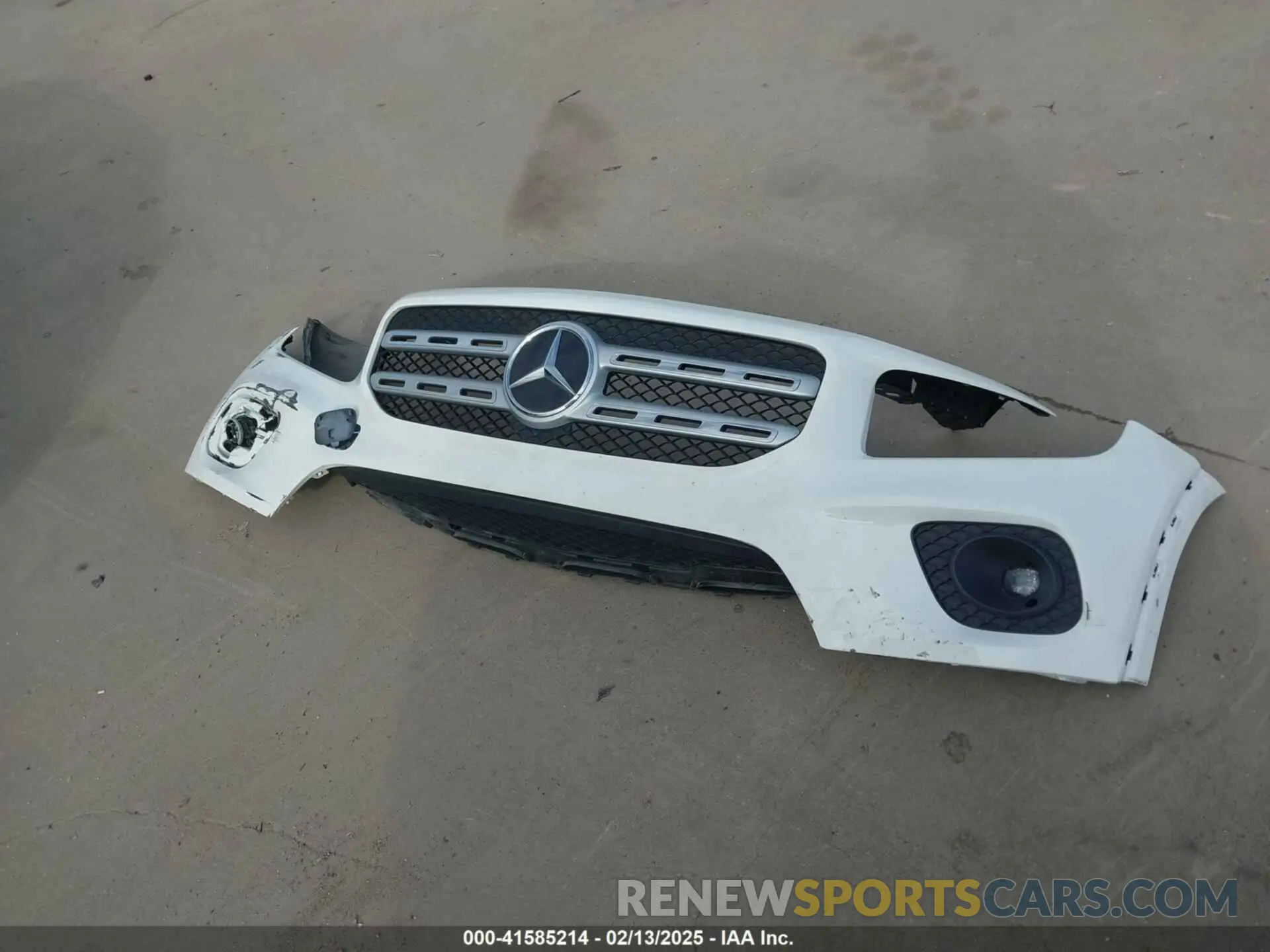 12 Photograph of a damaged car W1N4M4GB7NW174360 MERCEDES-BENZ GLB 250 2022