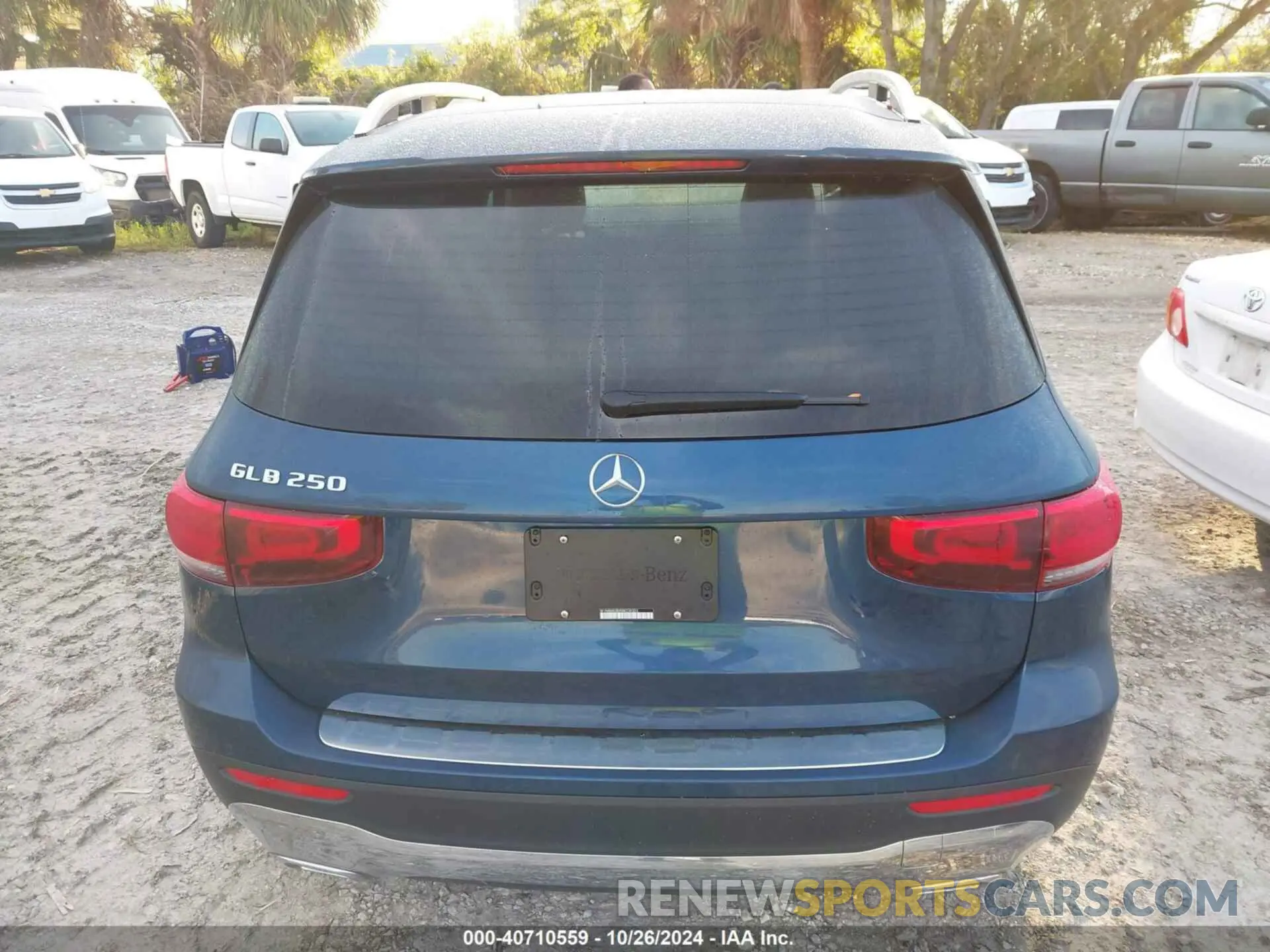15 Photograph of a damaged car W1N4M4GB9NW239323 MERCEDES-BENZ GLB 250 2022