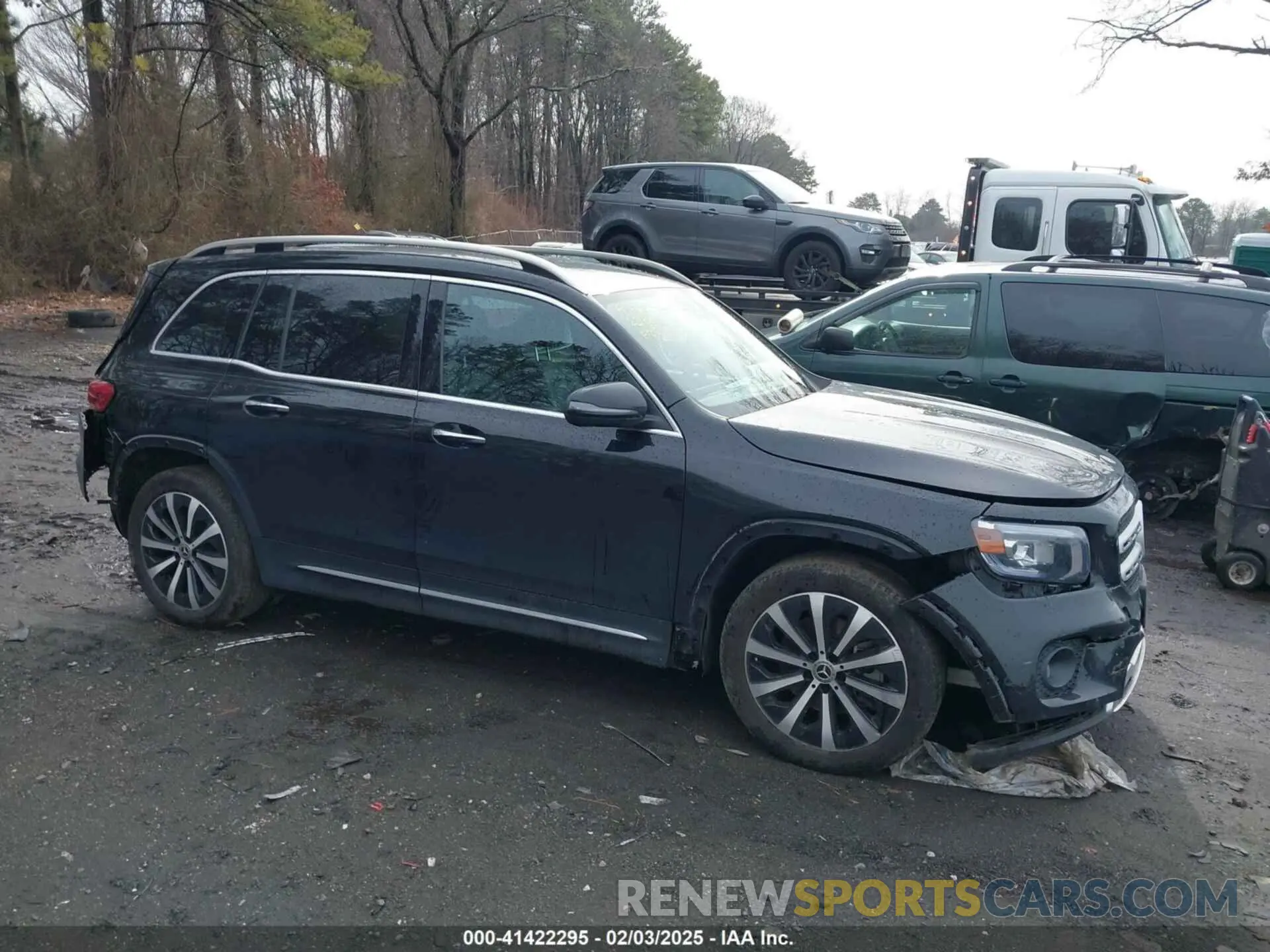 13 Photograph of a damaged car W1N4M4HB0NW249009 MERCEDES-BENZ GLB 250 2022