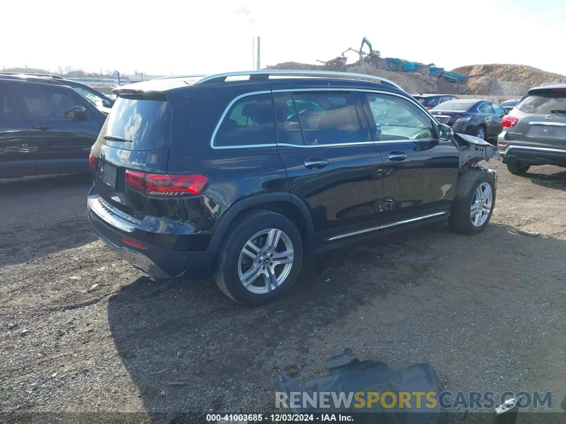 4 Photograph of a damaged car W1N4M4HB1NW201163 MERCEDES-BENZ GLB 250 2022