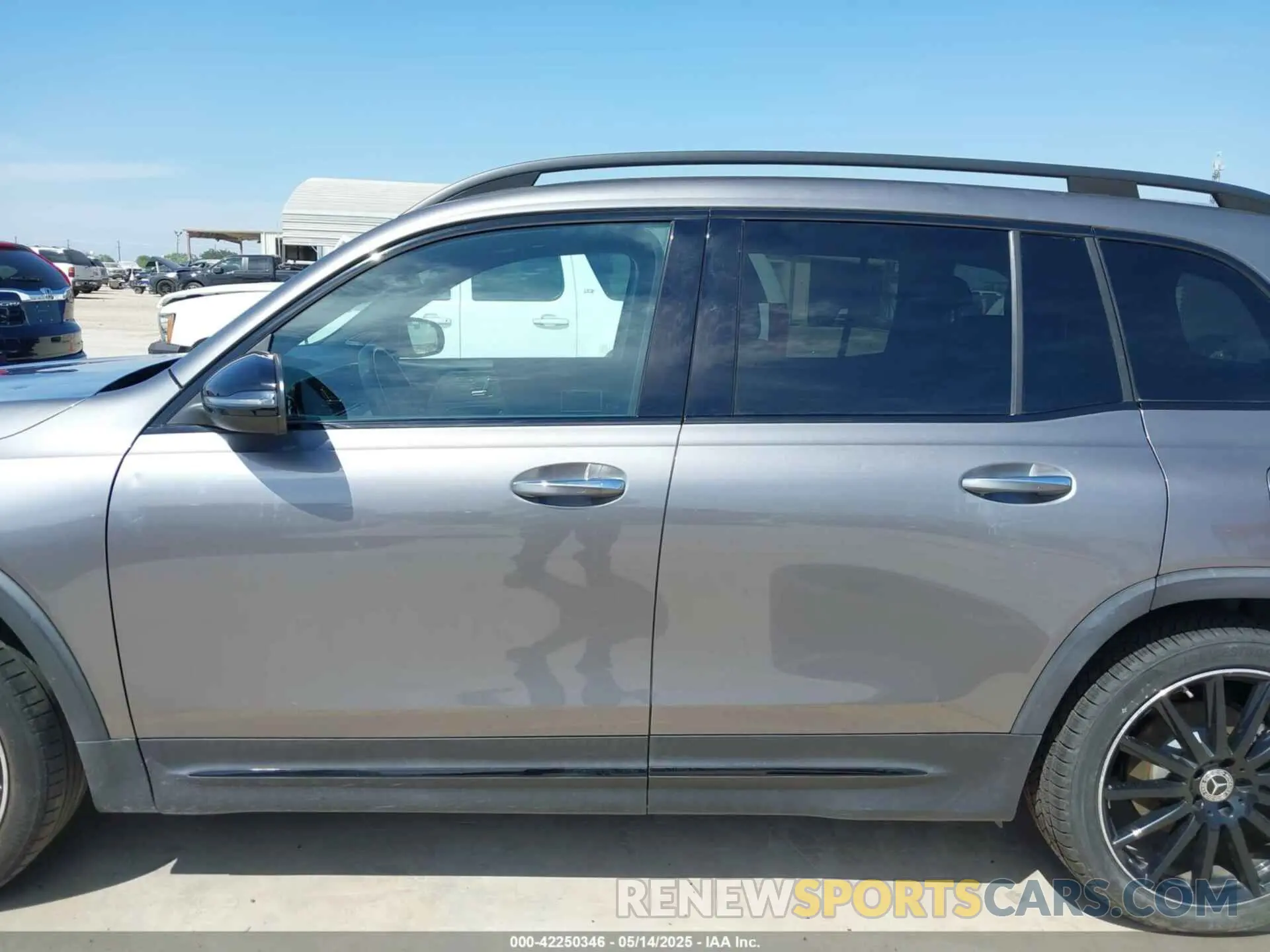 15 Photograph of a damaged car W1N4M4HB2NW172952 MERCEDES-BENZ GLB 250 2022
