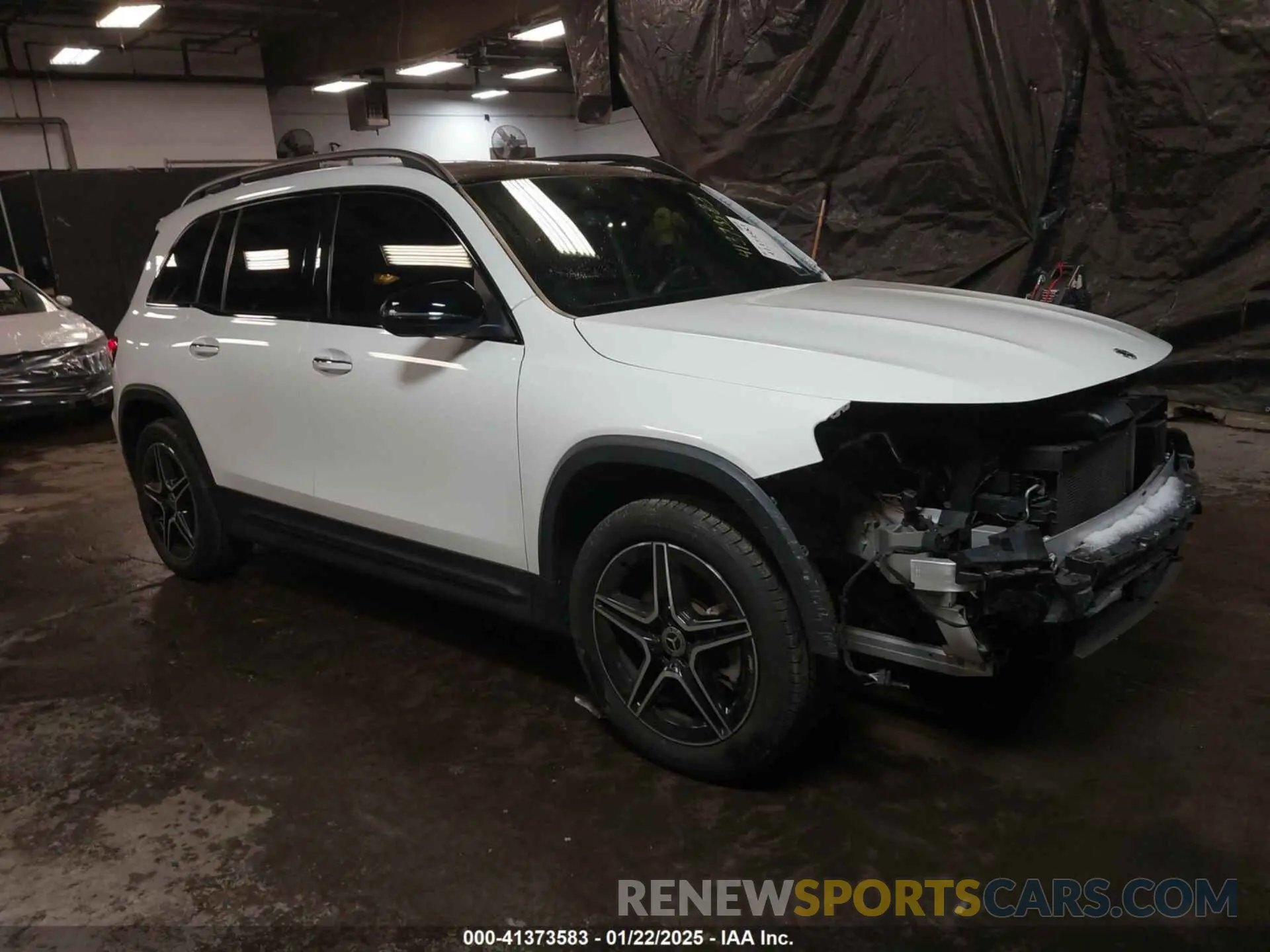 1 Photograph of a damaged car W1N4M4HB2NW179738 MERCEDES-BENZ GLB 250 2022