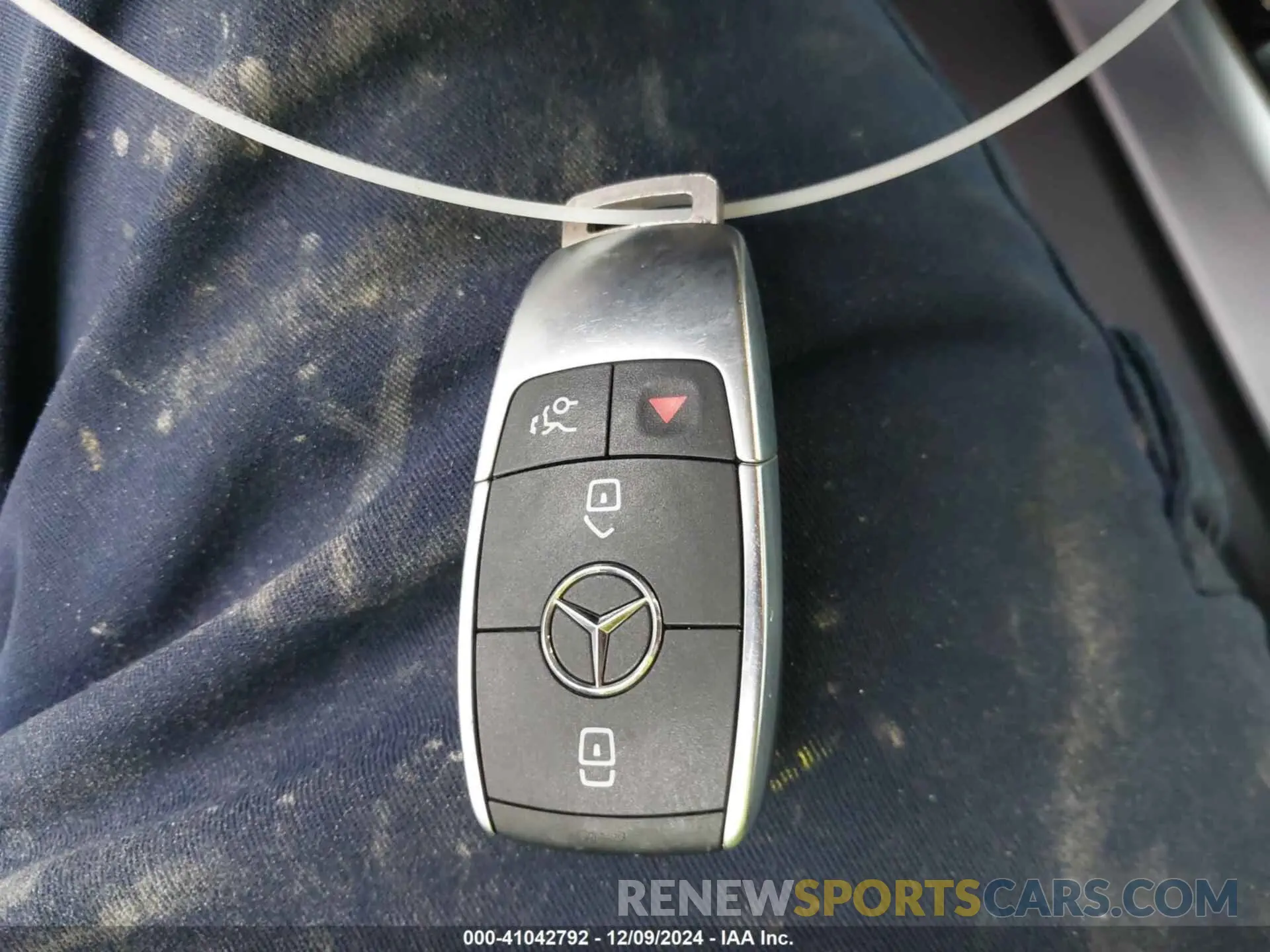 11 Photograph of a damaged car W1N4M4HB4NW201304 MERCEDES-BENZ GLB 250 2022