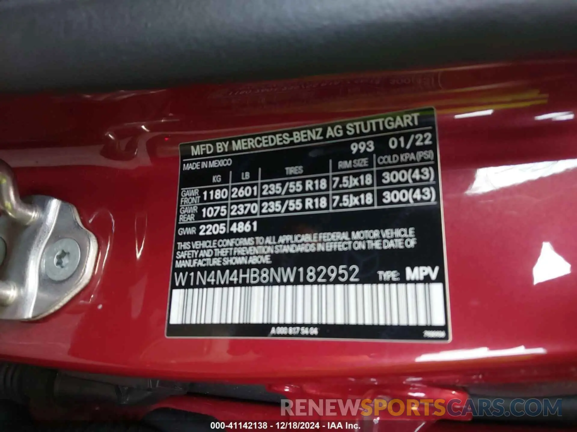 9 Photograph of a damaged car W1N4M4HB8NW182952 MERCEDES-BENZ GLB 250 2022