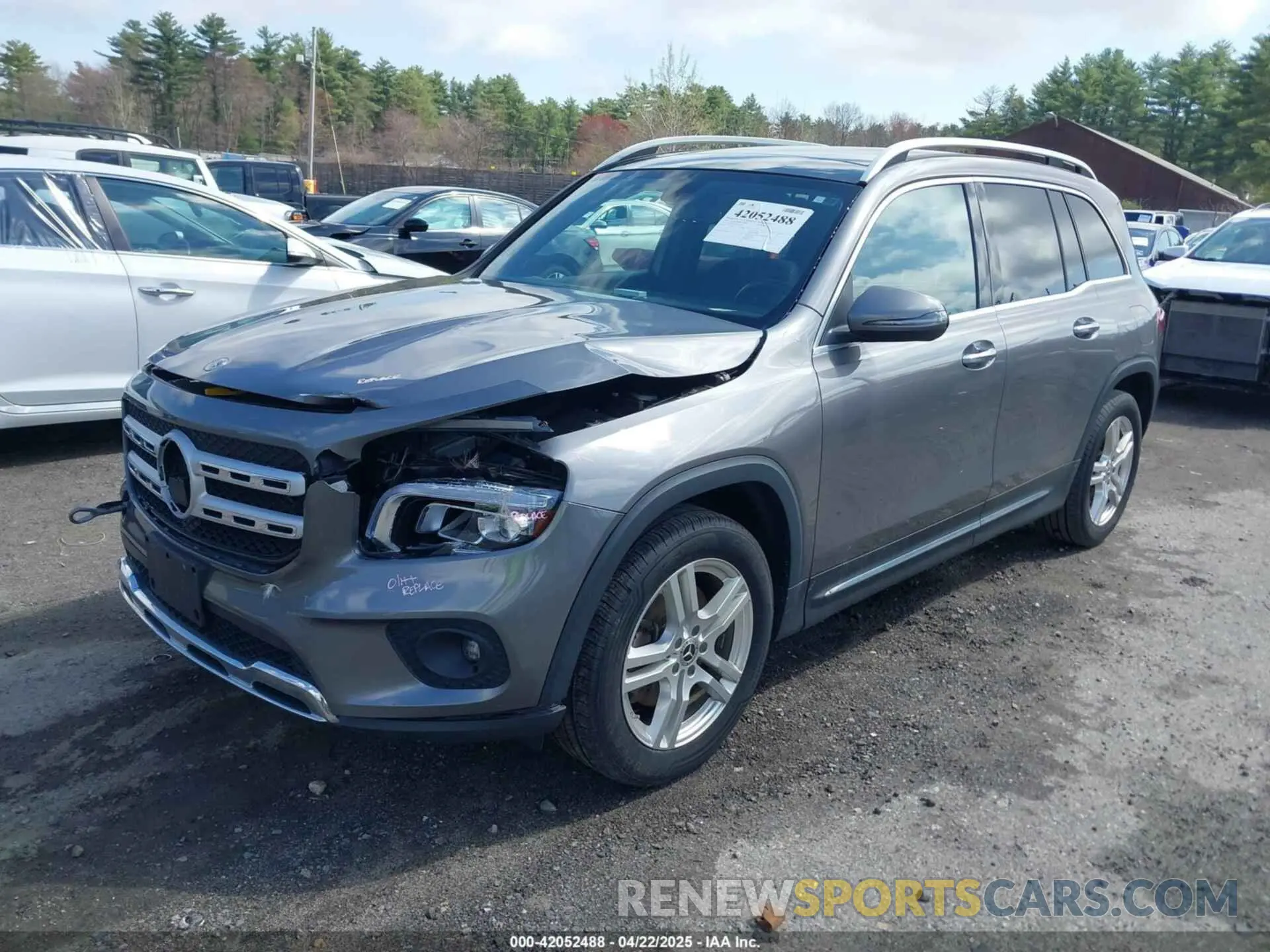 2 Photograph of a damaged car W1N4M4HB8NW183356 MERCEDES-BENZ GLB 250 2022