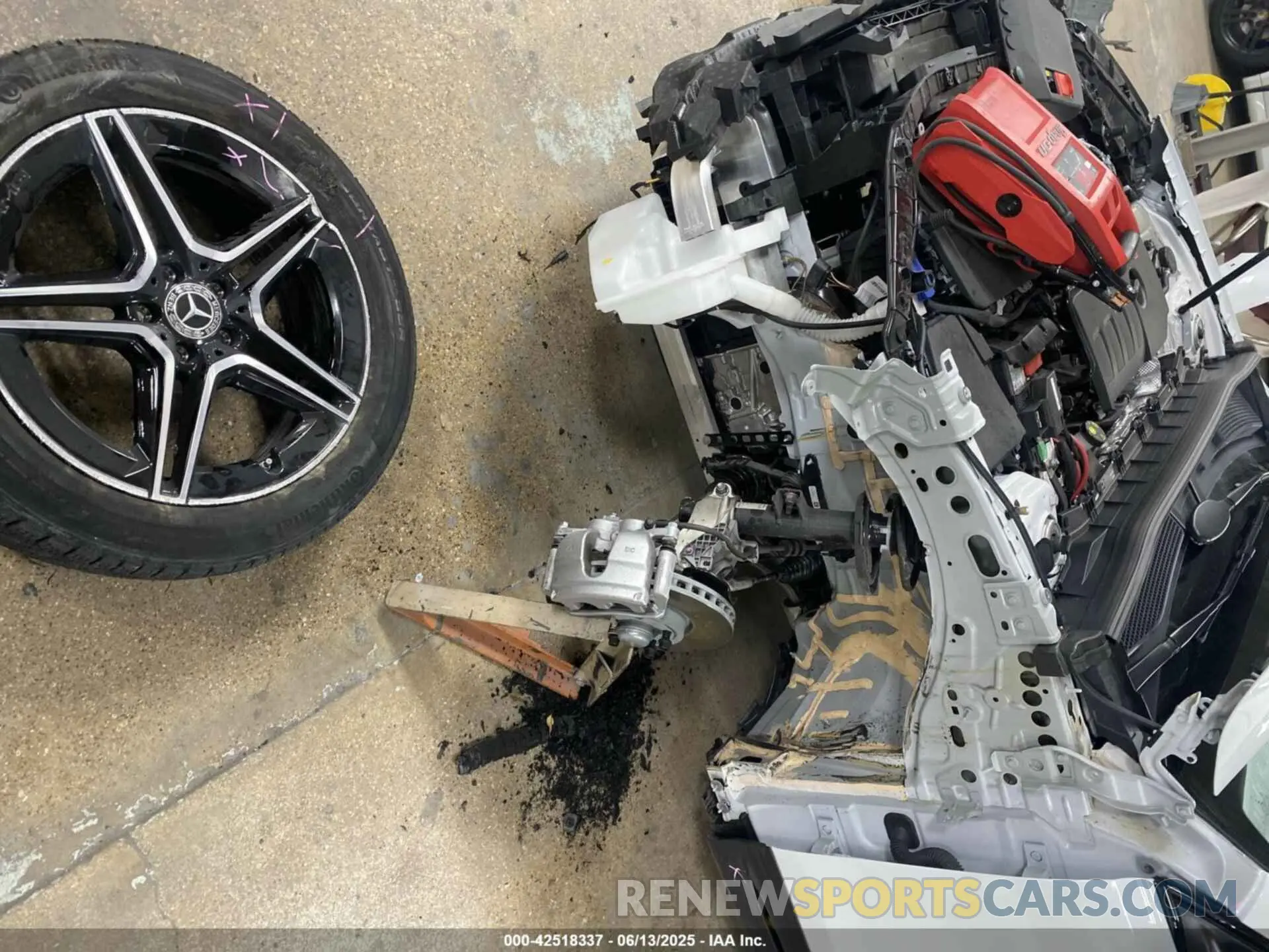 6 Photograph of a damaged car W1N4M4GB5PW321861 MERCEDES-BENZ GLB 250 2023