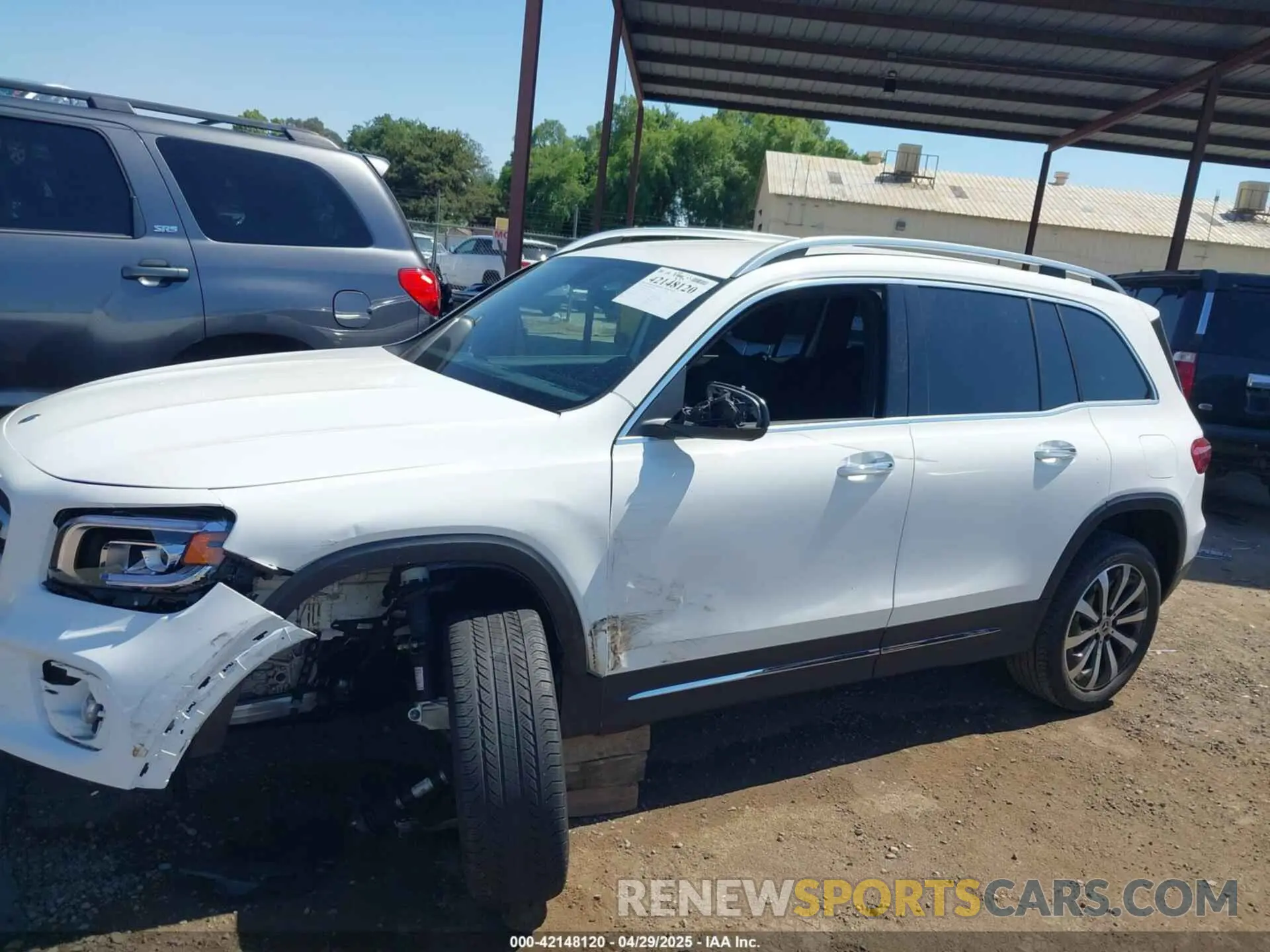 14 Photograph of a damaged car W1N4M4GB9PW266038 MERCEDES-BENZ GLB 250 2023