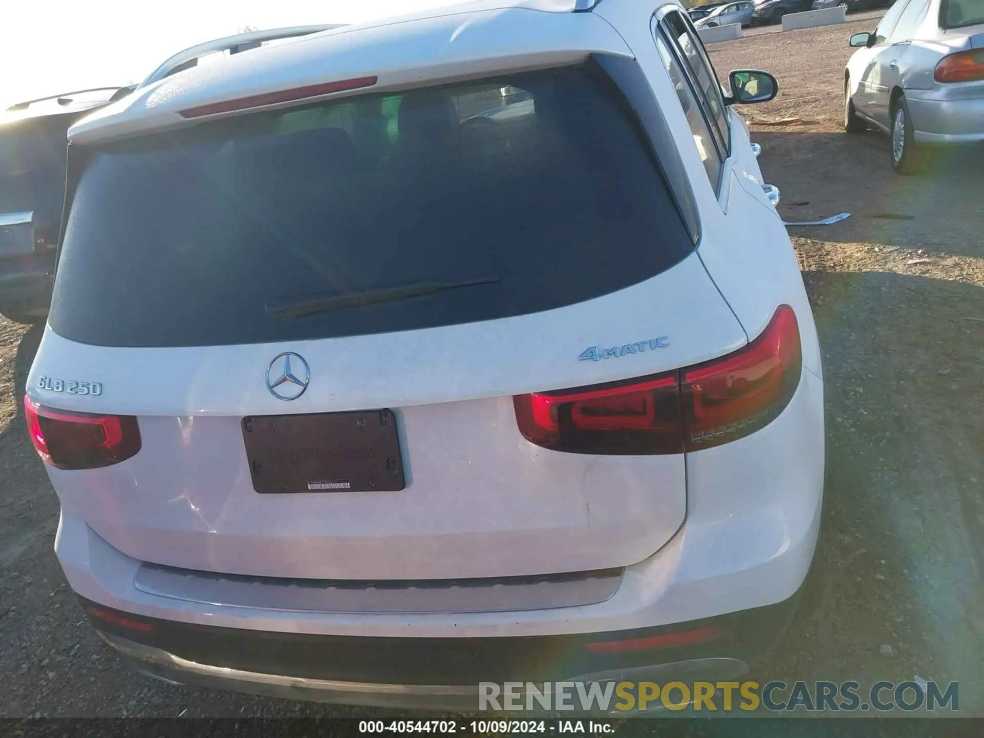 16 Photograph of a damaged car W1N4M4HB1PW336176 MERCEDES-BENZ GLB 250 2023
