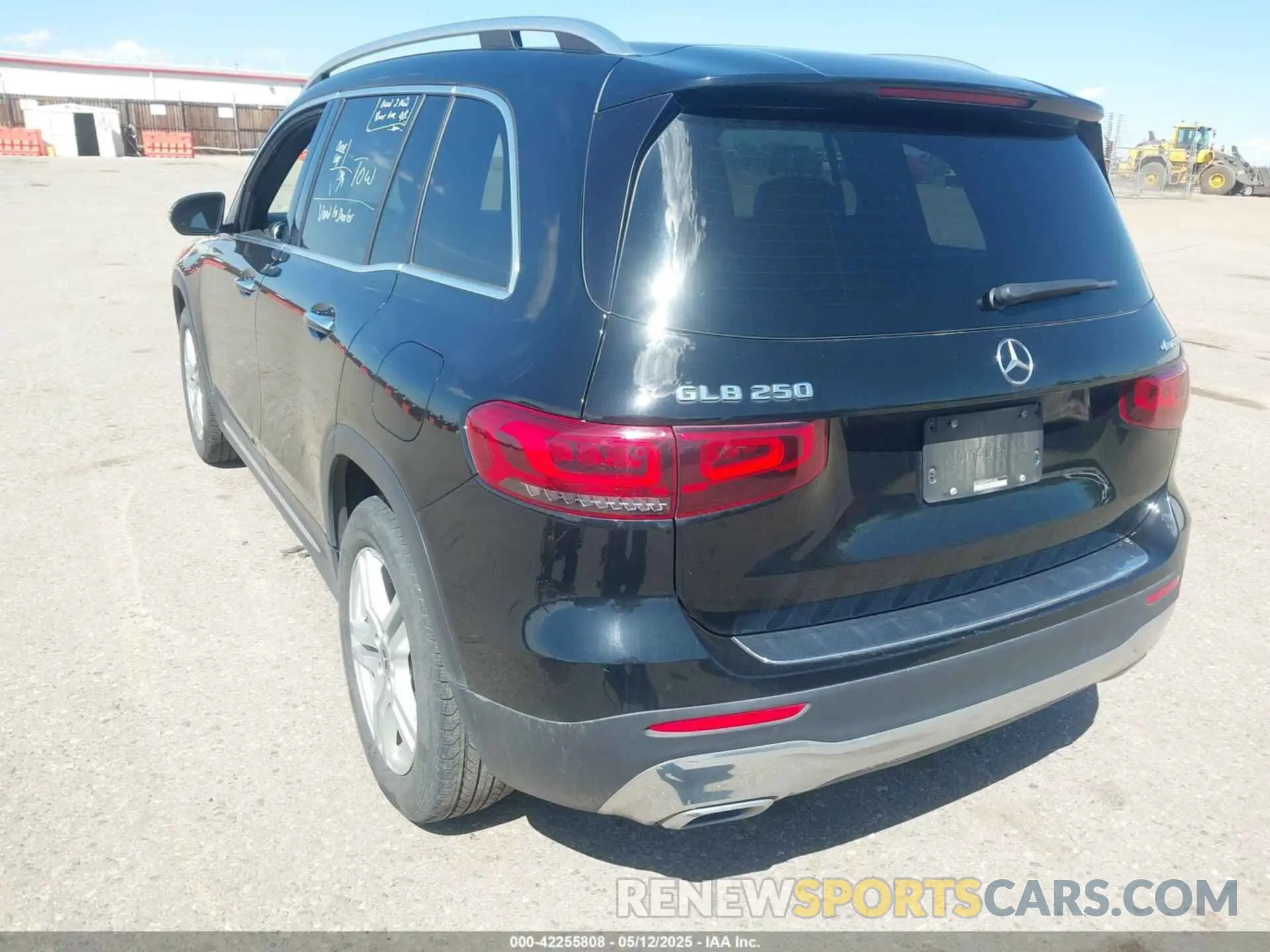 3 Photograph of a damaged car W1N4M4HB2PW331696 MERCEDES-BENZ GLB 250 2023