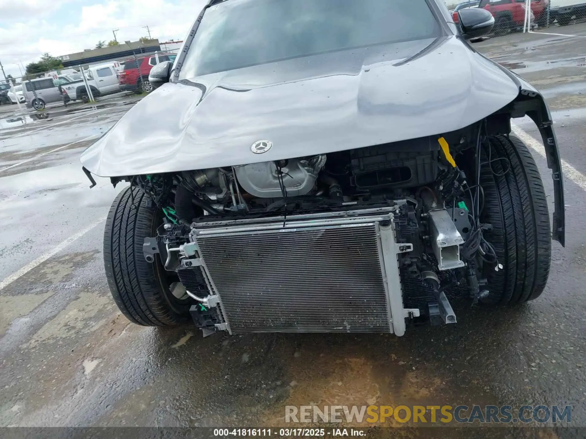 13 Photograph of a damaged car W1N4M4HB7PW264075 MERCEDES-BENZ GLB 250 2023