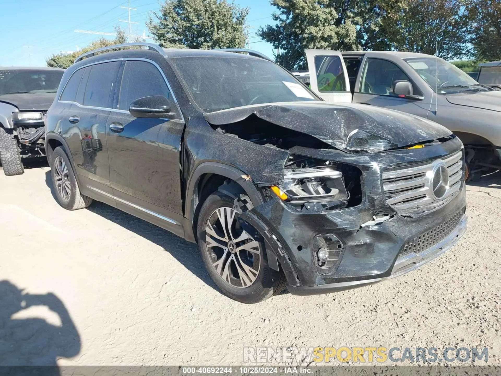 1 Photograph of a damaged car W1N4M4GB1RW358831 MERCEDES-BENZ GLB 250 2024