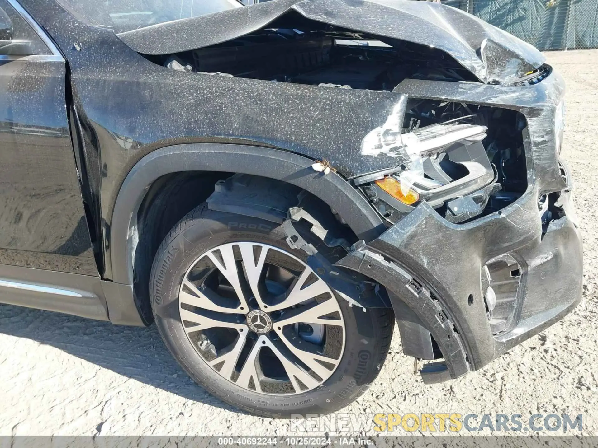 17 Photograph of a damaged car W1N4M4GB1RW358831 MERCEDES-BENZ GLB 250 2024