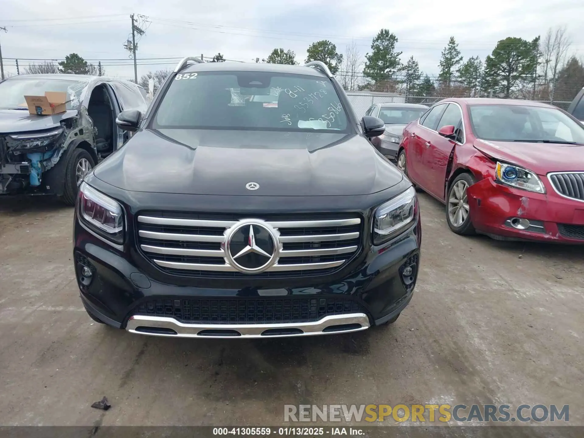 12 Photograph of a damaged car W1N4M4GB2RW350866 MERCEDES-BENZ GLB 250 2024