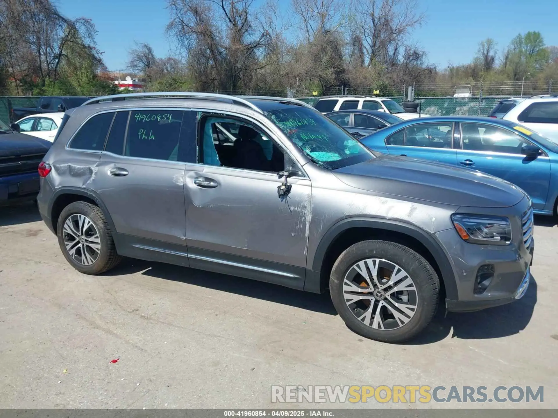 13 Photograph of a damaged car W1N4M4HB5RW355591 MERCEDES-BENZ GLB 250 2024