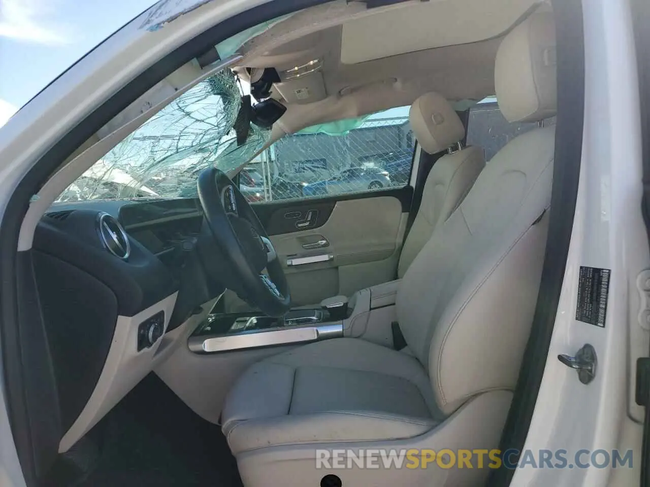 7 Photograph of a damaged car W1N4M4GB1LW013368 MERCEDES-BENZ GLB-CLASS 2020