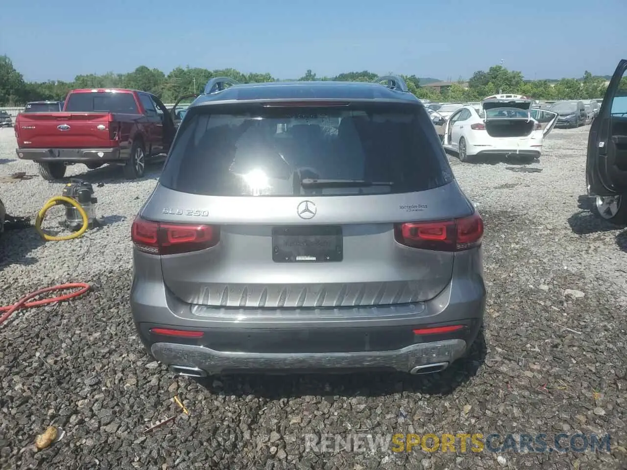 6 Photograph of a damaged car W1N4M4GB3LW014568 MERCEDES-BENZ GLB-CLASS 2020