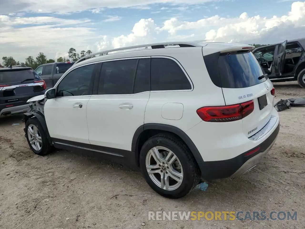 2 Фотография поврежденного автомобиля W1N4M4GB5LW022476 MERCEDES-BENZ GLB-CLASS 2020