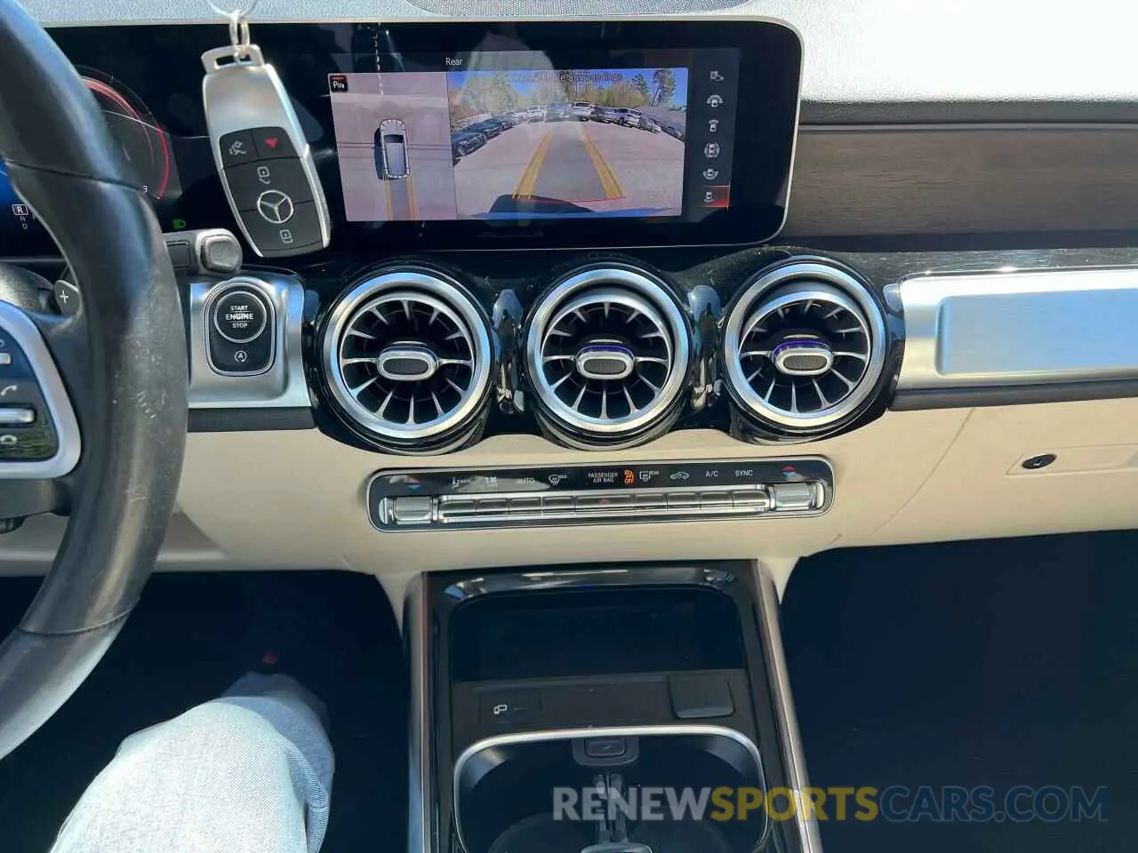 10 Фотография поврежденного автомобиля W1N4M4GB6LW041232 MERCEDES-BENZ GLB-CLASS 2020