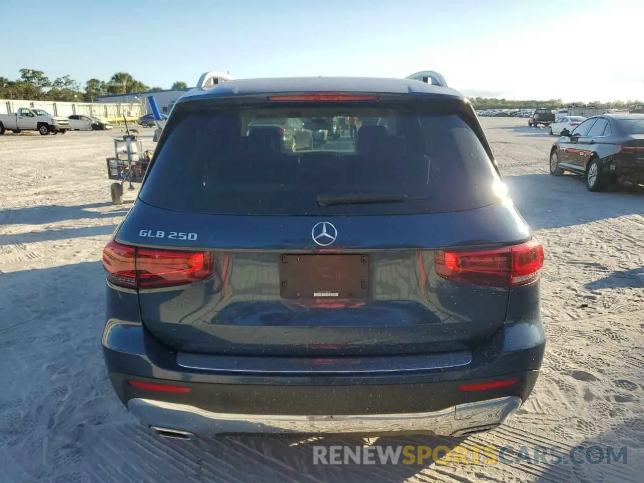 6 Фотография поврежденного автомобиля W1N4M4GB7LW051381 MERCEDES-BENZ GLB-CLASS 2020